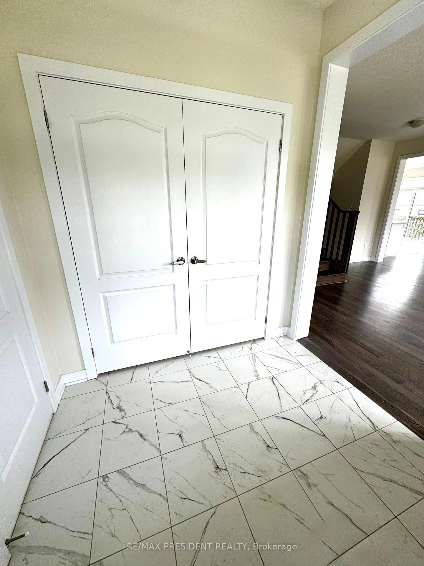 Photo 3 of 167 Stern Drive, Welland, Dain City — HOMEH