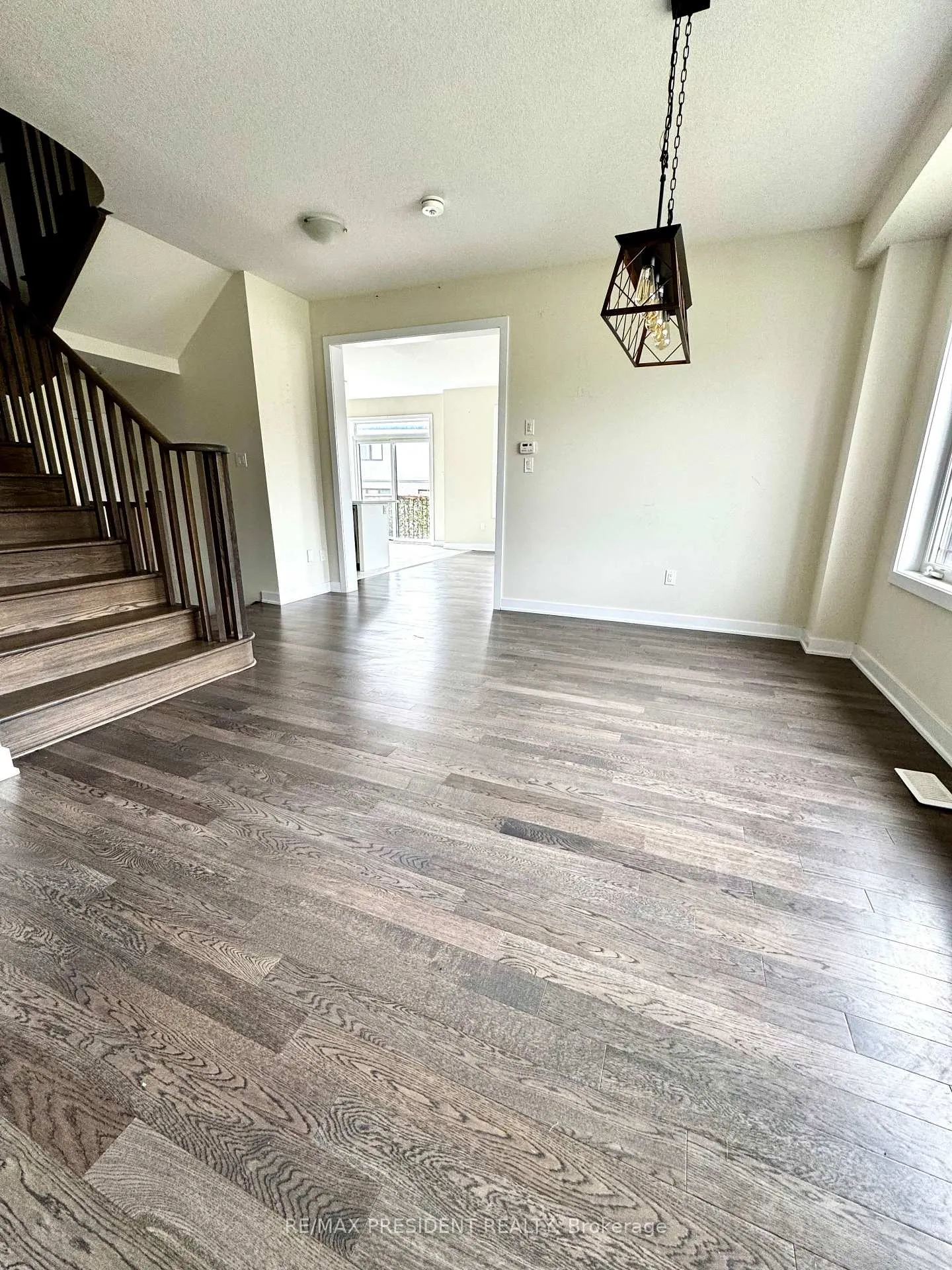 Photo 4 of 167 Stern Drive, Welland, Dain City — HOMEH