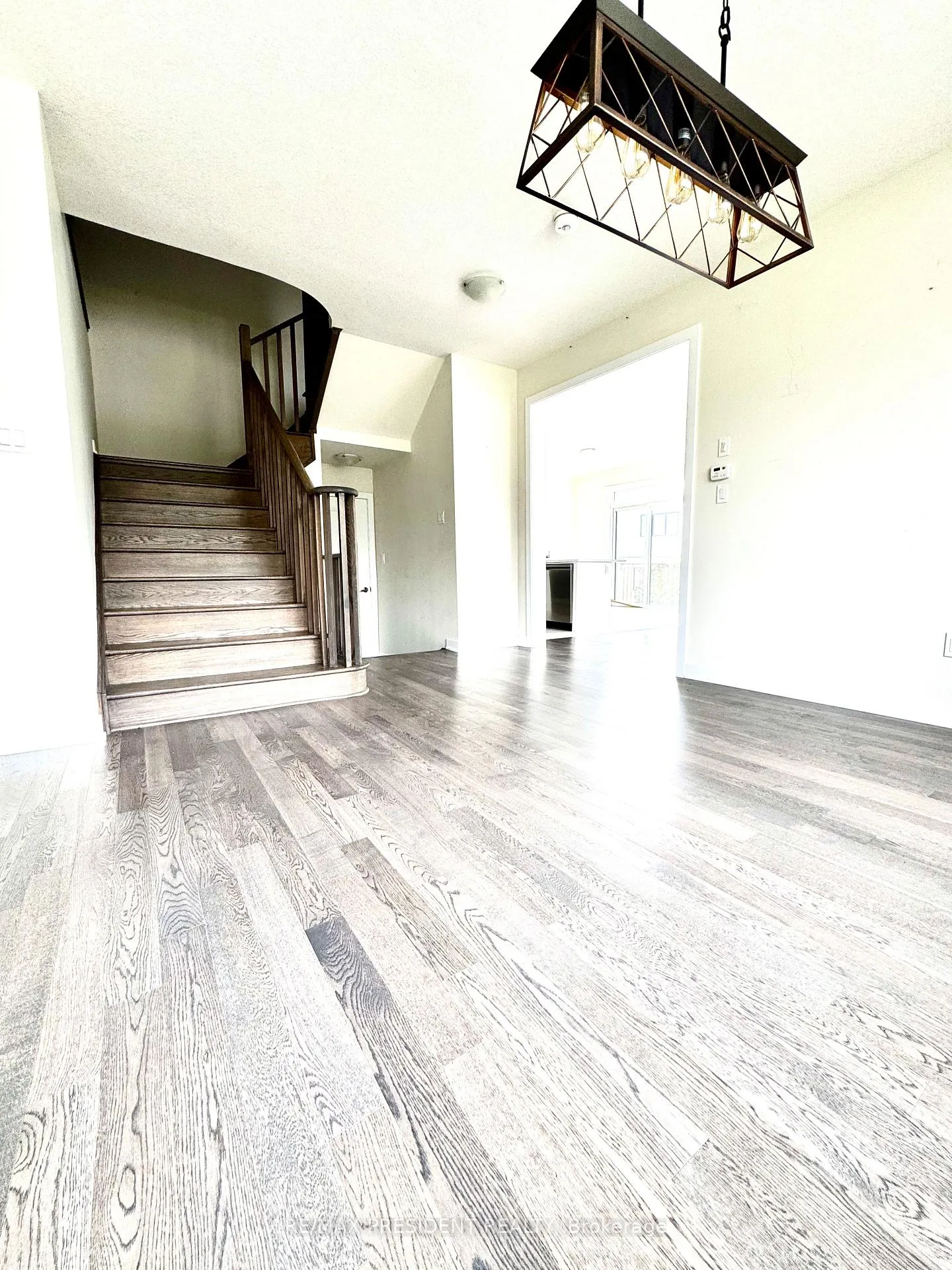 Photo 5 of 167 Stern Drive, Welland, Dain City — HOMEH
