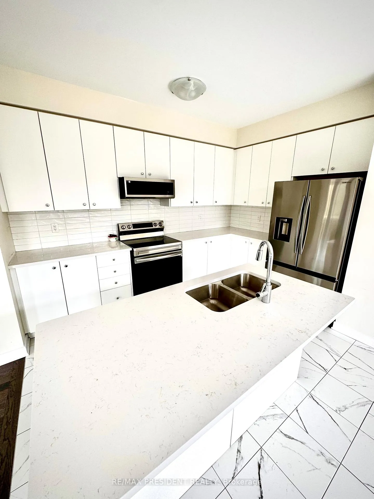 Photo 8 of 167 Stern Drive, Welland, Dain City — HOMEH