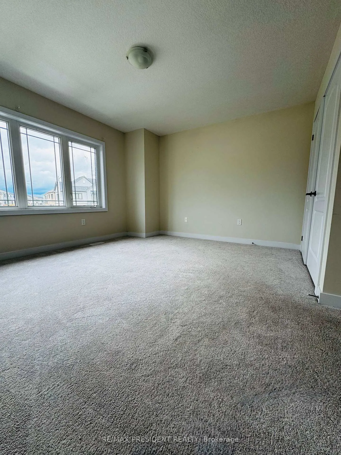 Photo 15 of 167 Stern Drive, Welland, Dain City — HOMEH