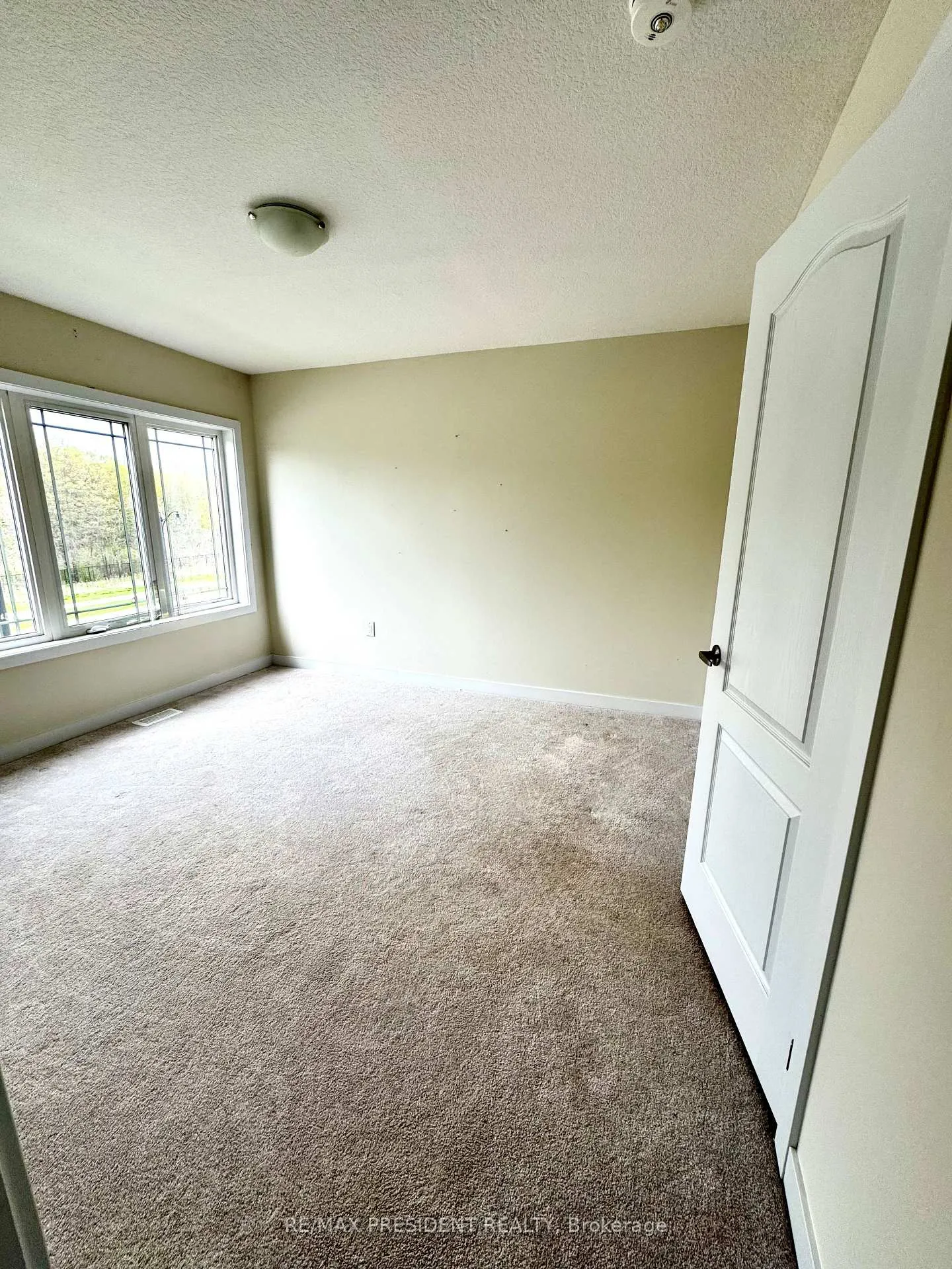 Photo 19 of 167 Stern Drive, Welland, Dain City — HOMEH