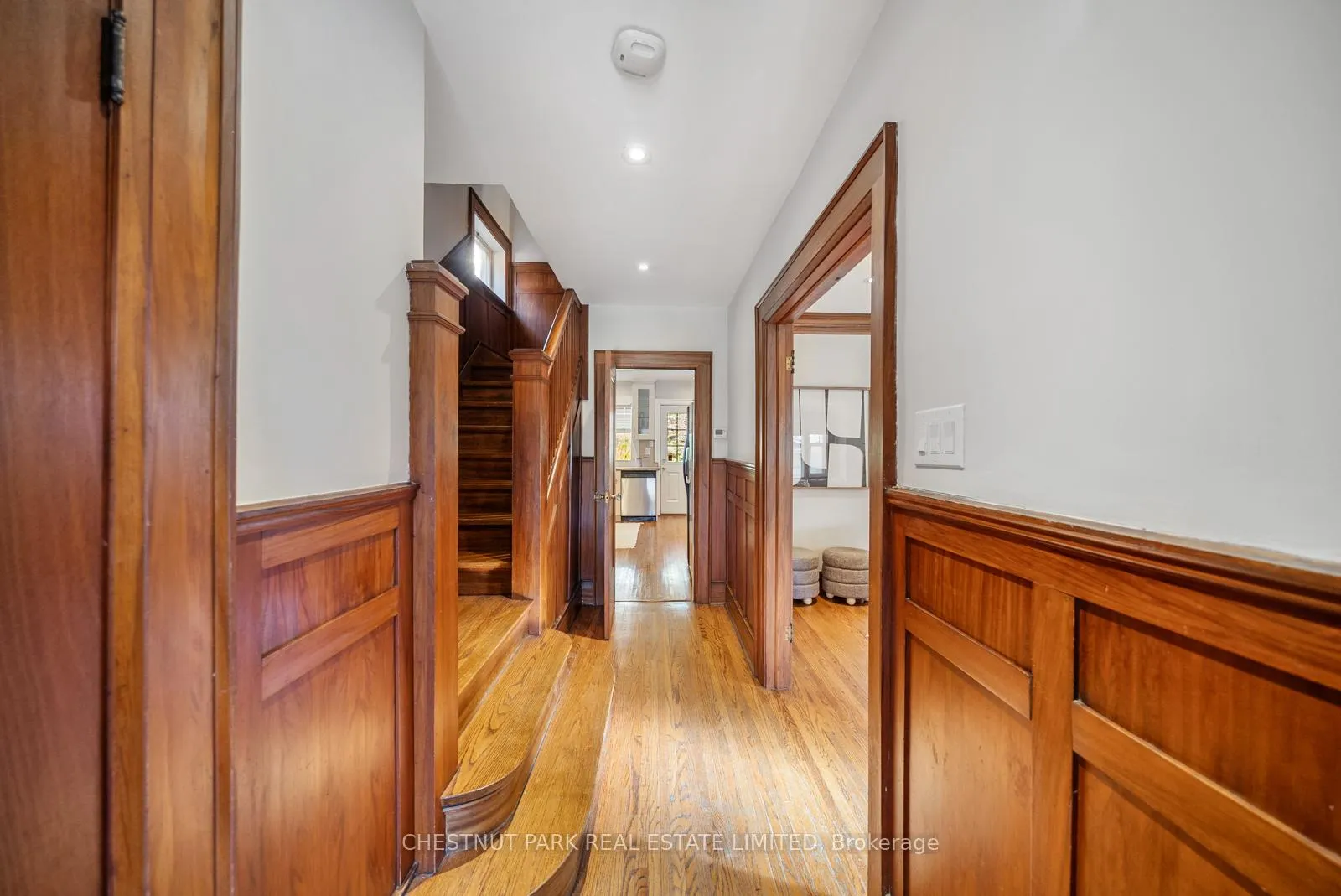 Photo 4 of 17 Glen Stewart Avenue, Toronto, The Beaches — HOMEH