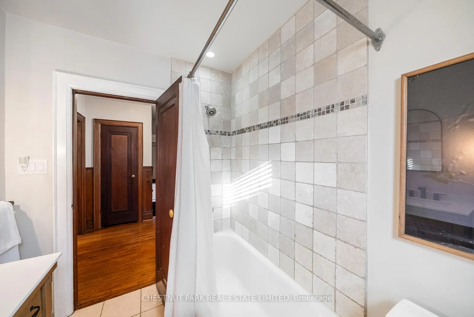 Photo 27 of 17 Glen Stewart Avenue, Toronto, The Beaches — HOMEH
