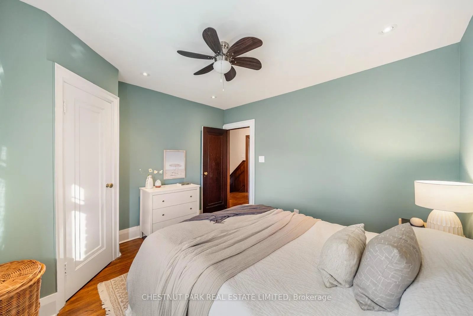 Photo 31 of 17 Glen Stewart Avenue, Toronto, The Beaches — HOMEH