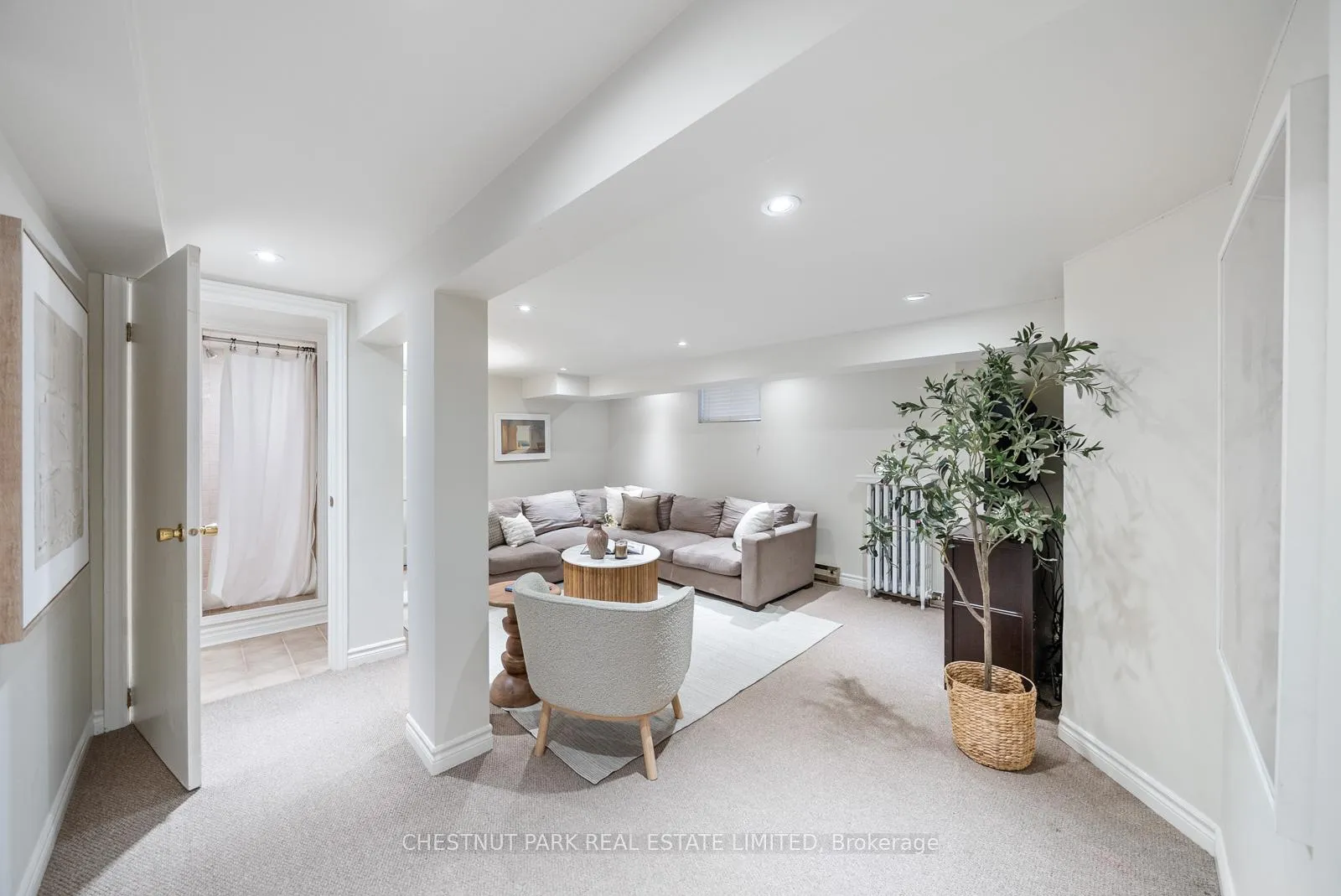 Photo 34 of 17 Glen Stewart Avenue, Toronto, The Beaches — HOMEH