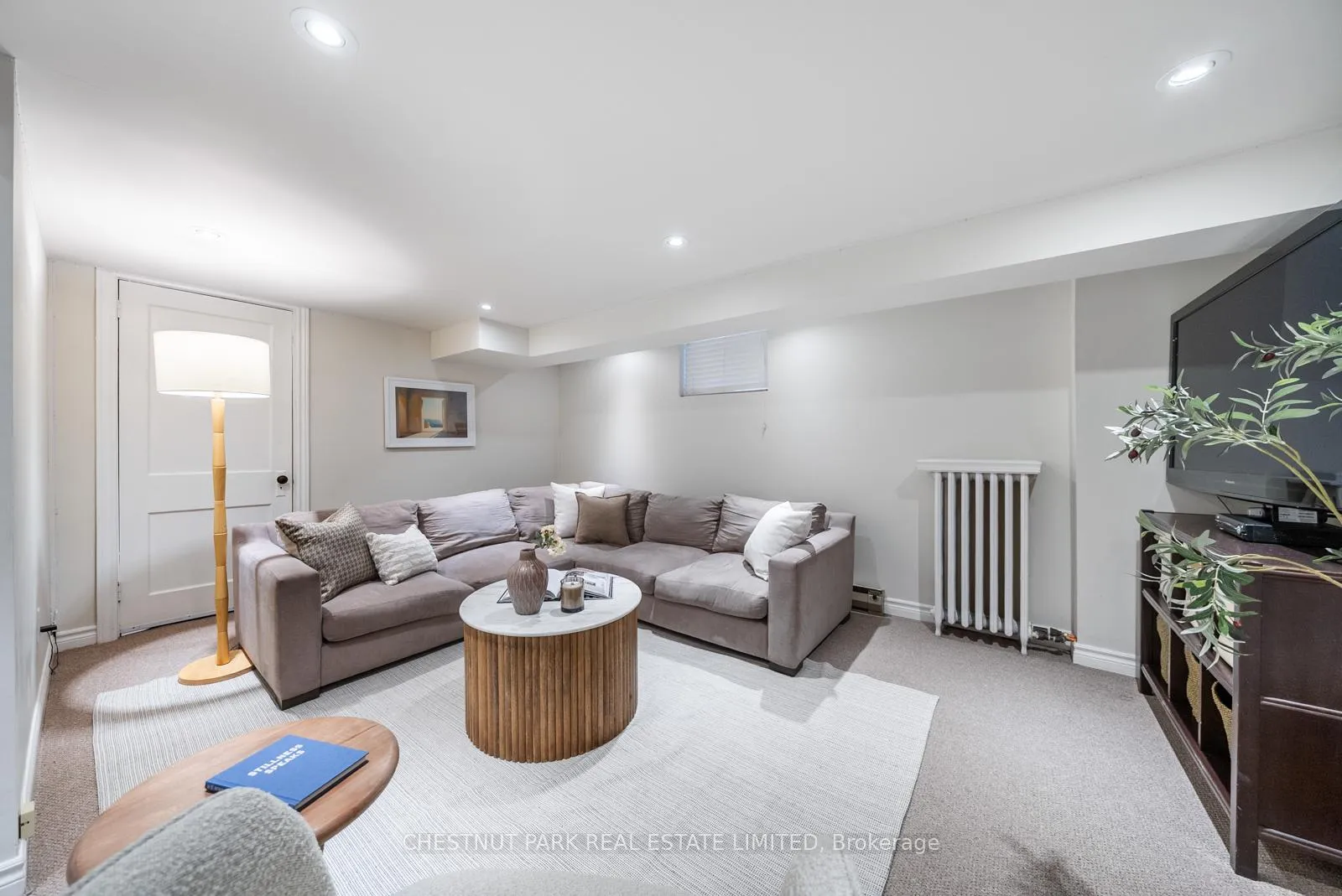 Photo 35 of 17 Glen Stewart Avenue, Toronto, The Beaches — HOMEH