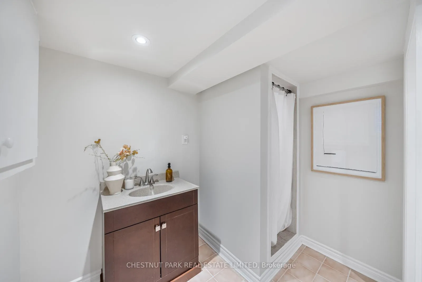 Photo 38 of 17 Glen Stewart Avenue, Toronto, The Beaches — HOMEH