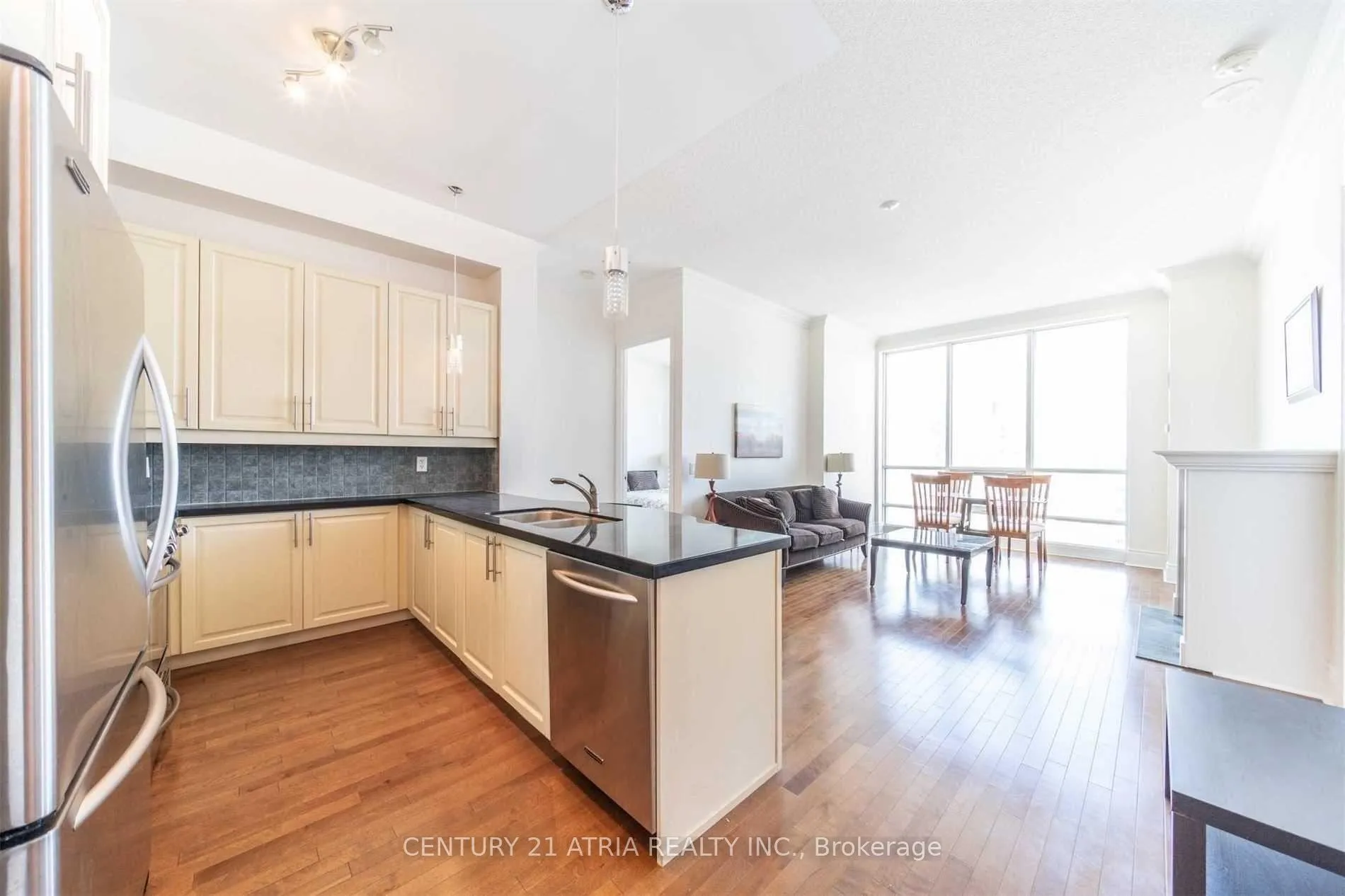 Front of Unit Ph01, 763 Bay Street