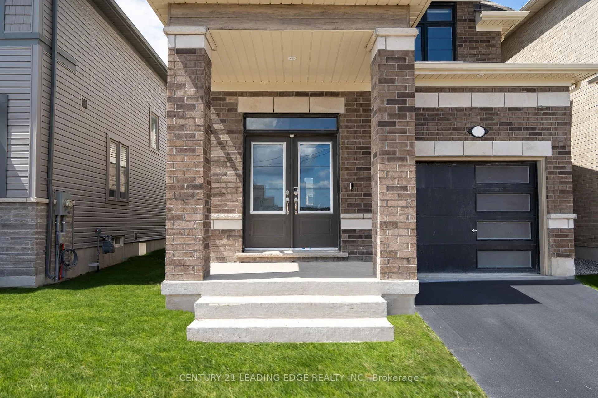 Photo 2 of 1097 Trailsview Avenue, Cobourg — HOMEH