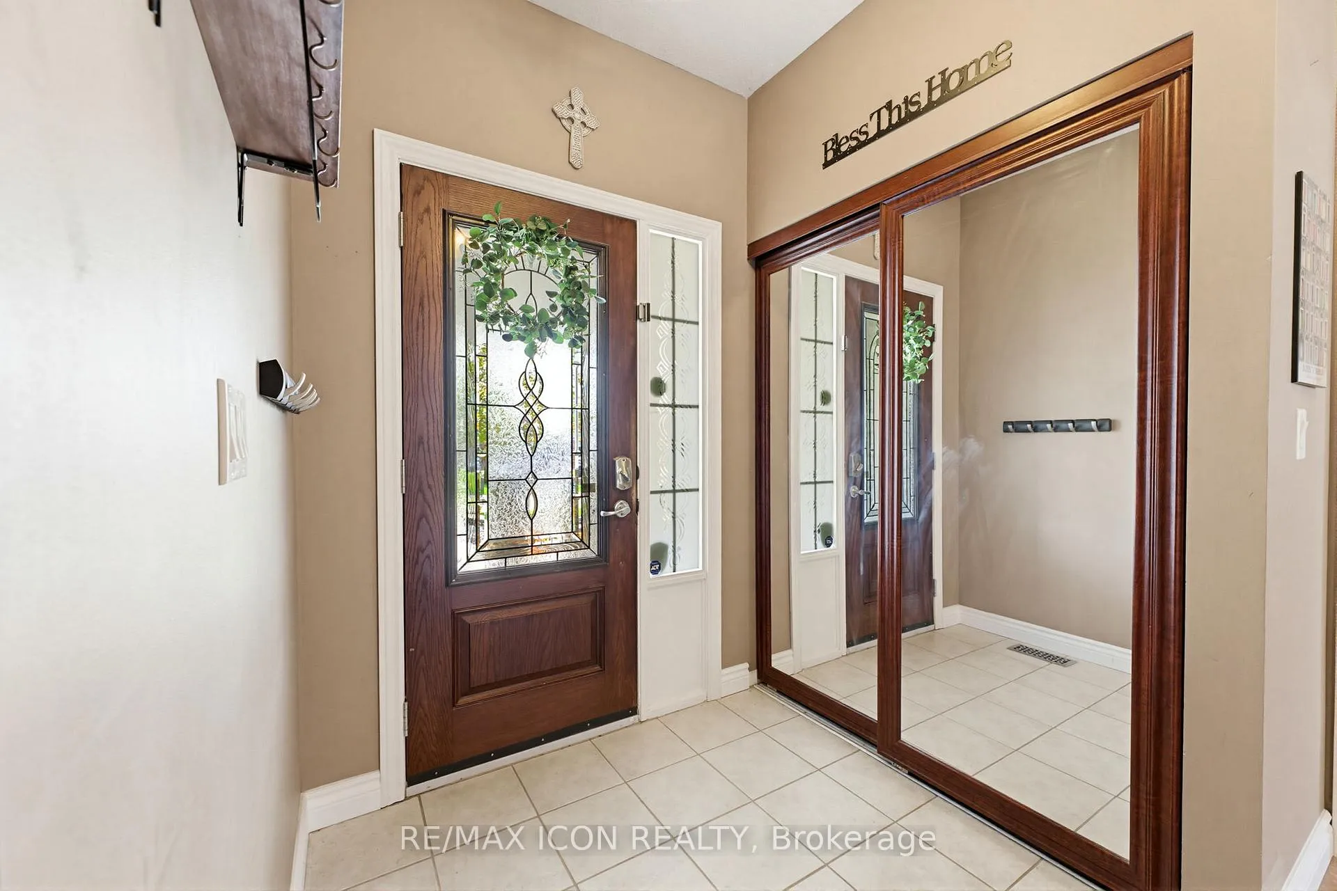 Photo 5 of 29 Watson Crescent, North Dumfries, Ayr — HOMEH