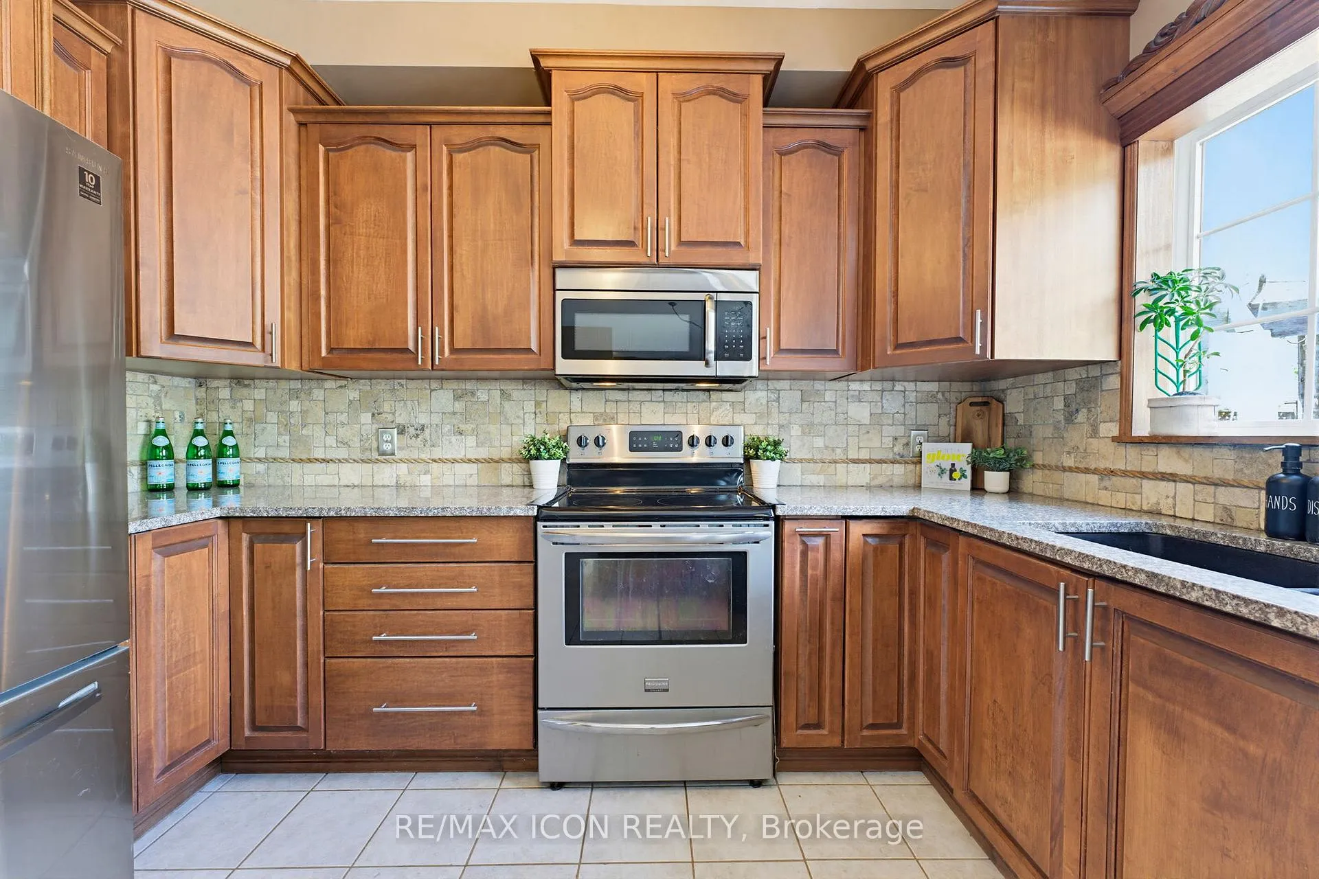 Photo 11 of 29 Watson Crescent, North Dumfries, Ayr — HOMEH