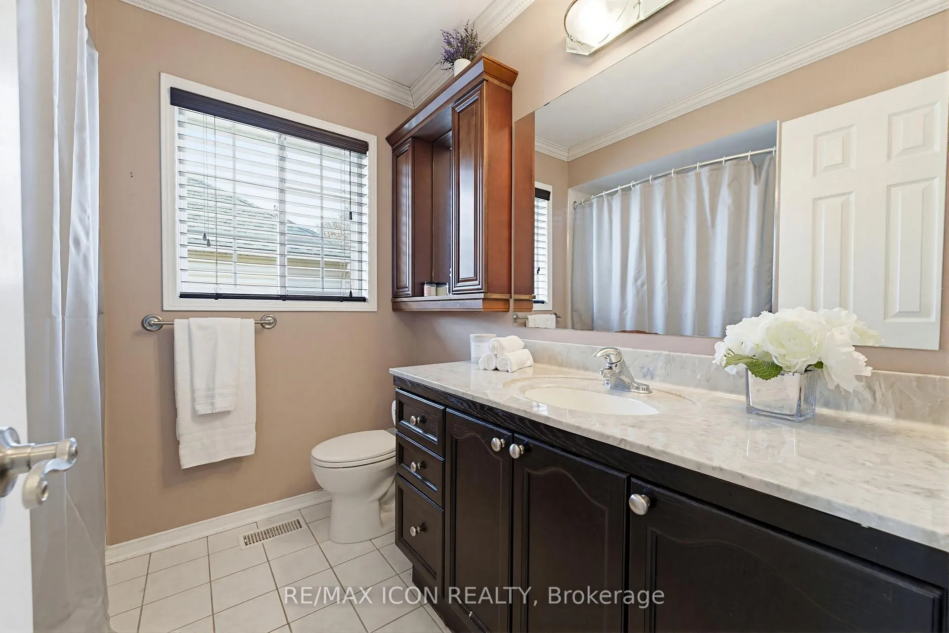 Photo 30 of 29 Watson Crescent, North Dumfries, Ayr — HOMEH