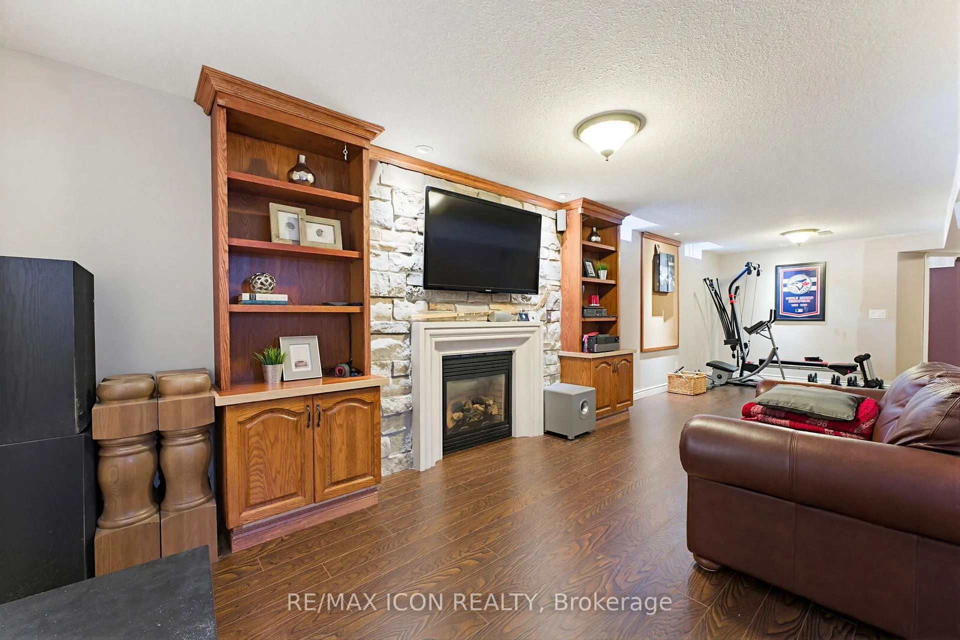 Photo 33 of 29 Watson Crescent, North Dumfries, Ayr — HOMEH