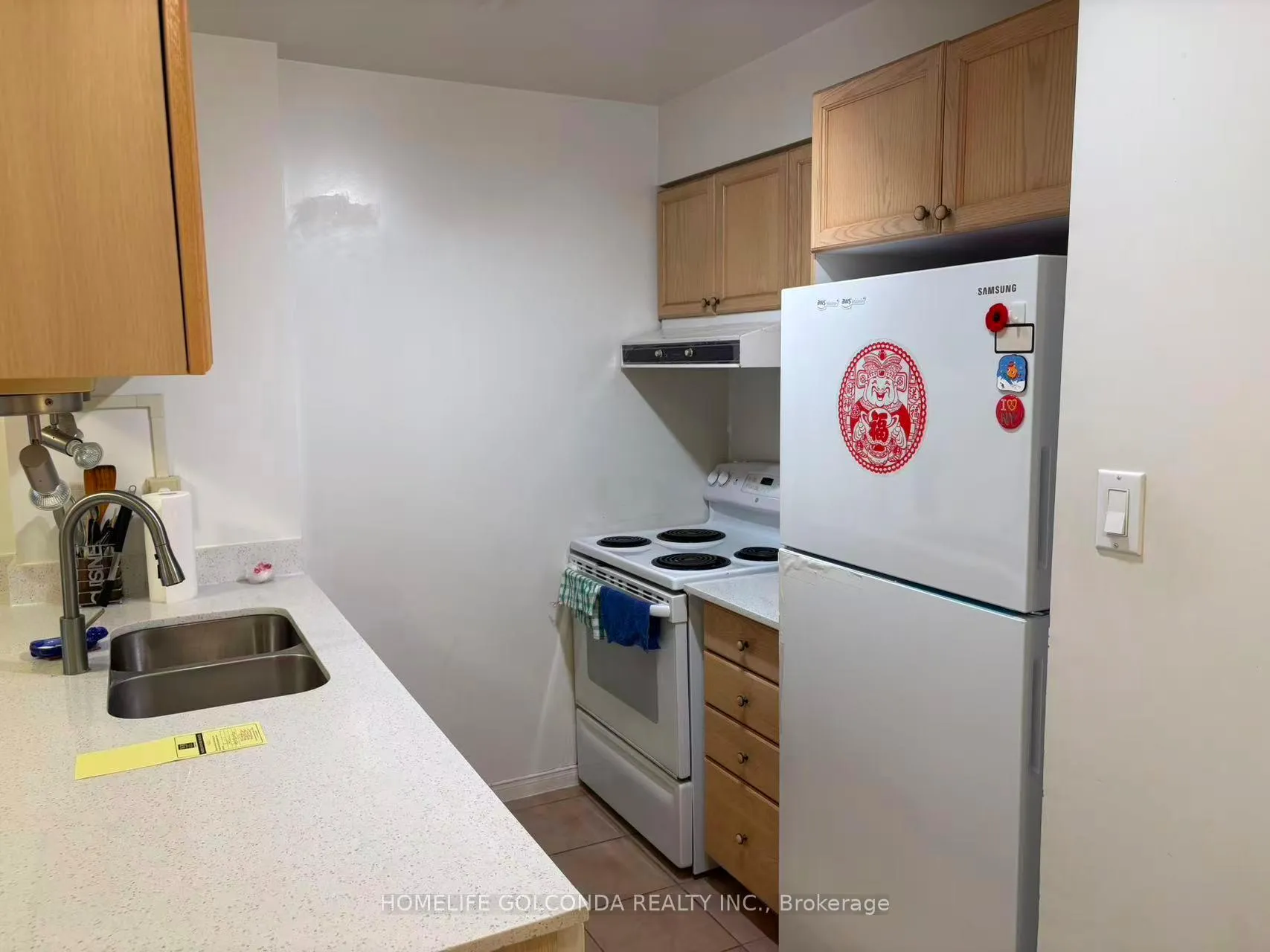 Photo 6 of Unit 201, 889 Bay Street, Toronto, Bay Street Corridor — HOMEH