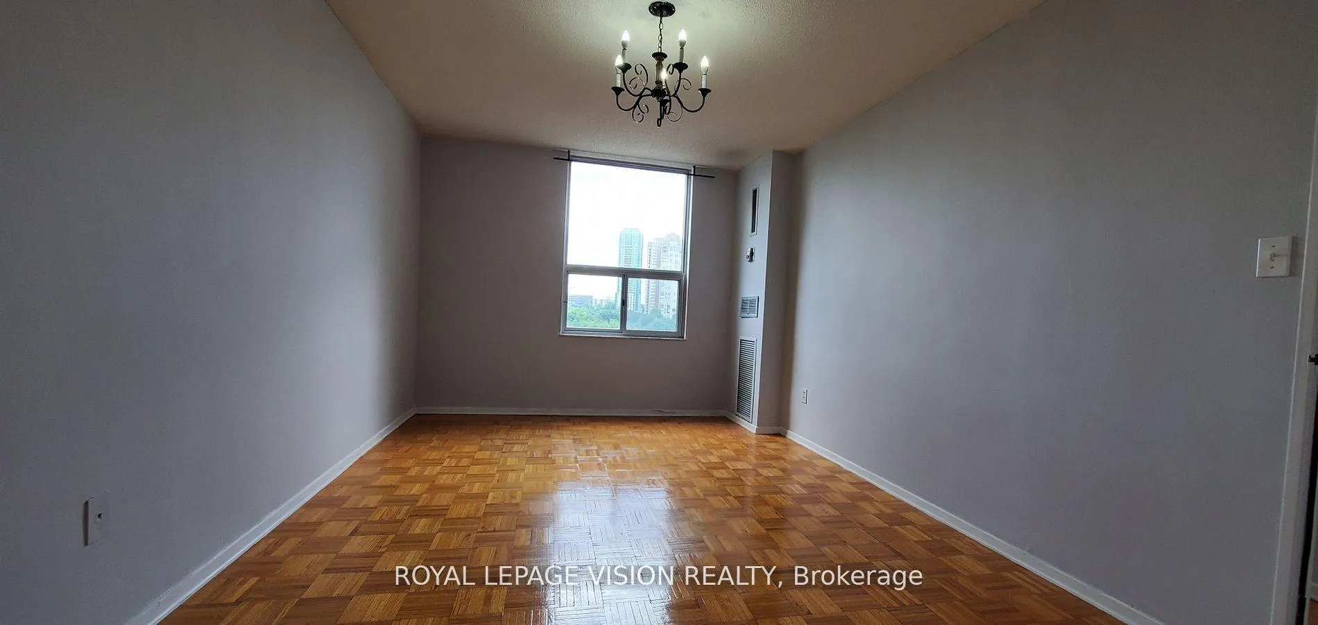 Photo 3 of Unit 1202, 20 Edgecliff Golfway, Toronto, Flemingdon Park — HOMEH