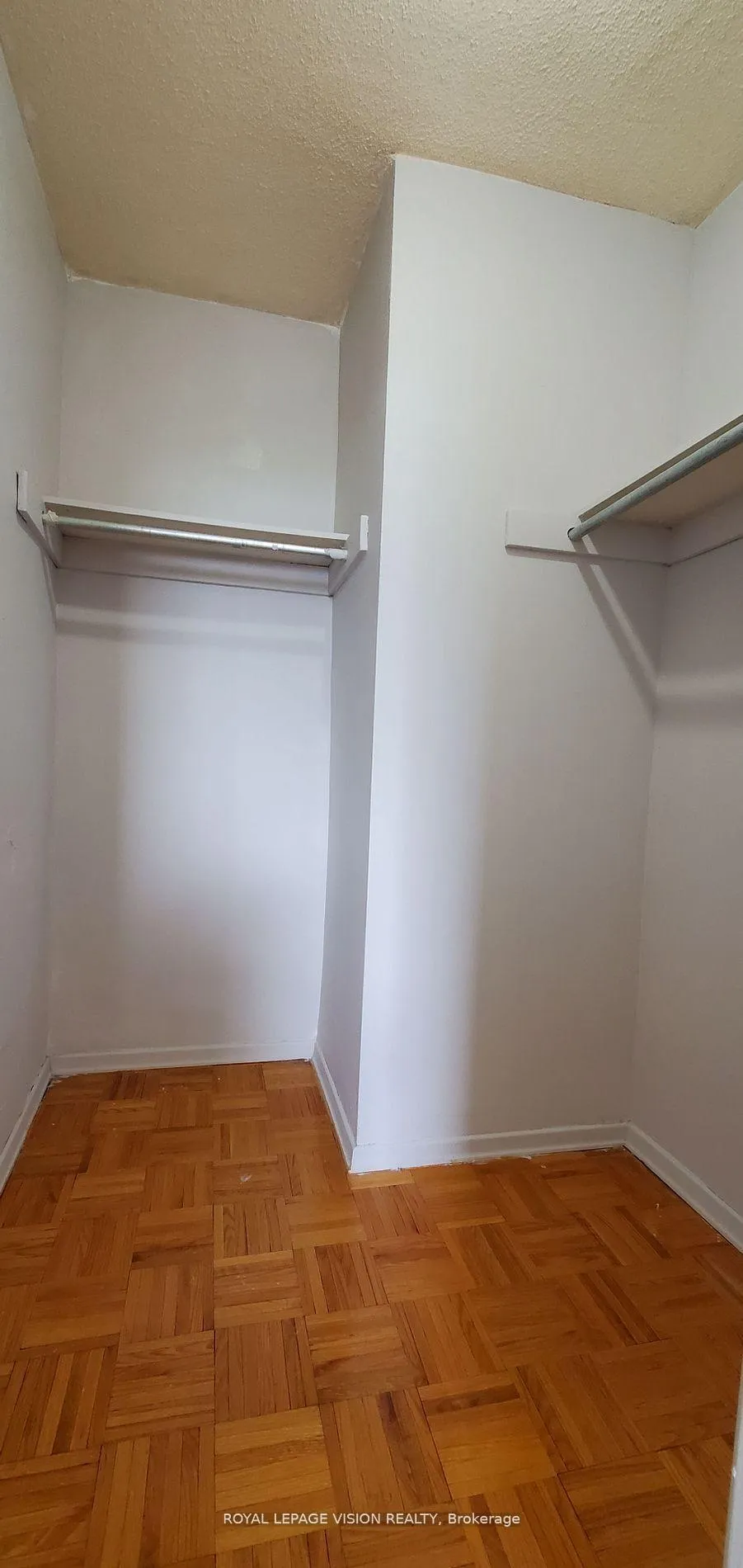 Photo 6 of Unit 1202, 20 Edgecliff Golfway, Toronto, Flemingdon Park — HOMEH