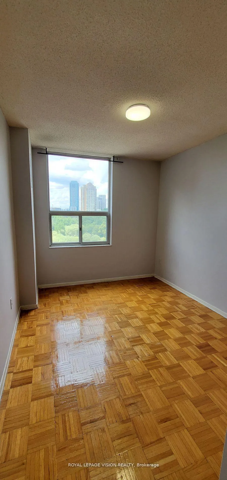 Photo 9 of Unit 1202, 20 Edgecliff Golfway, Toronto, Flemingdon Park — HOMEH