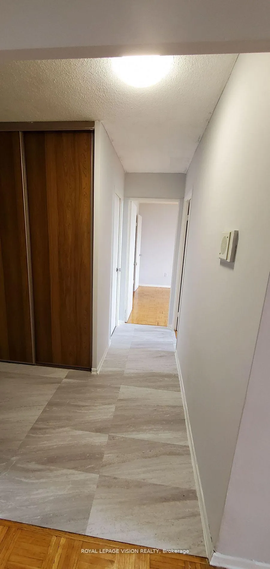 Photo 12 of Unit 1202, 20 Edgecliff Golfway, Toronto, Flemingdon Park — HOMEH