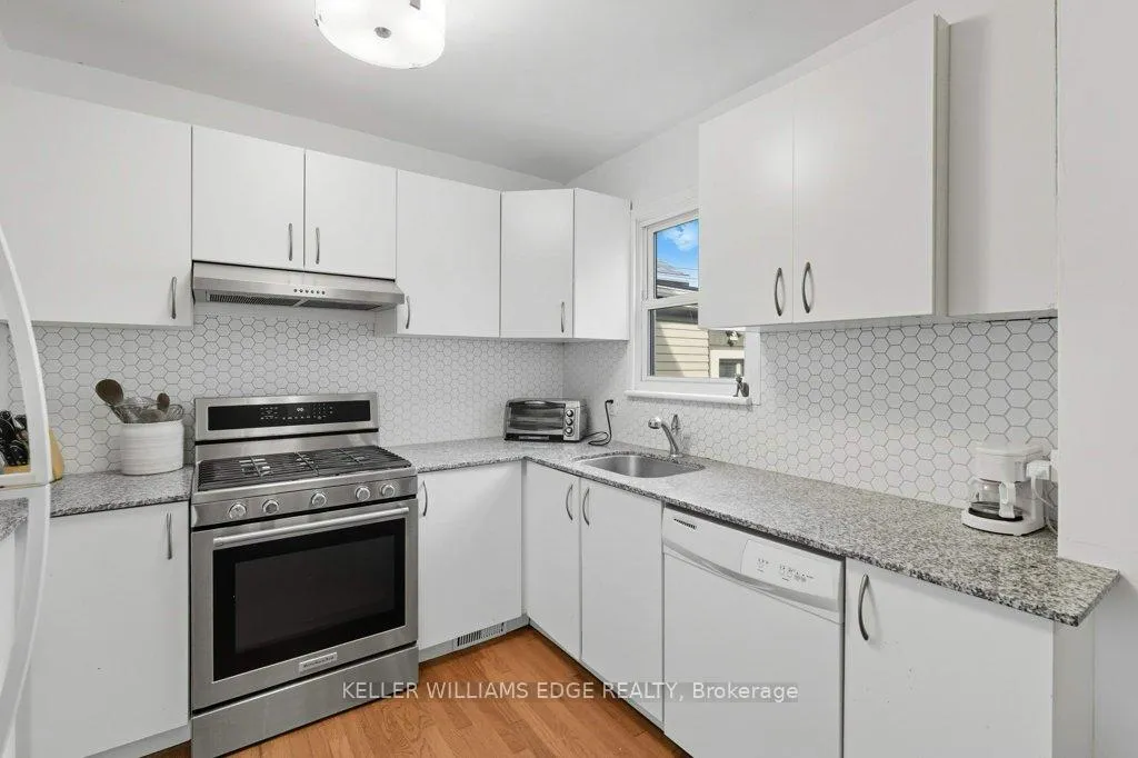 Photo 6 of 159 Hope Avenue, Hamilton, Homeside — HOMEH