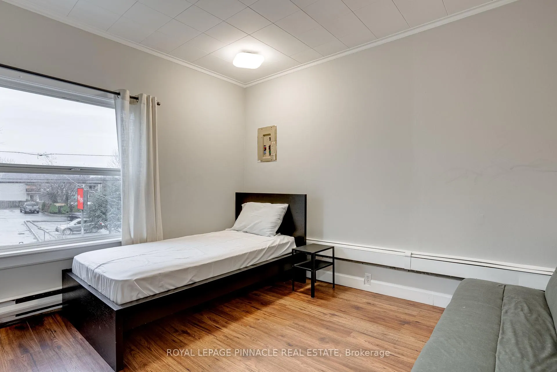 Photo 16 of 128 Geneva Street, St. Catharines, Downtown — HOMEH