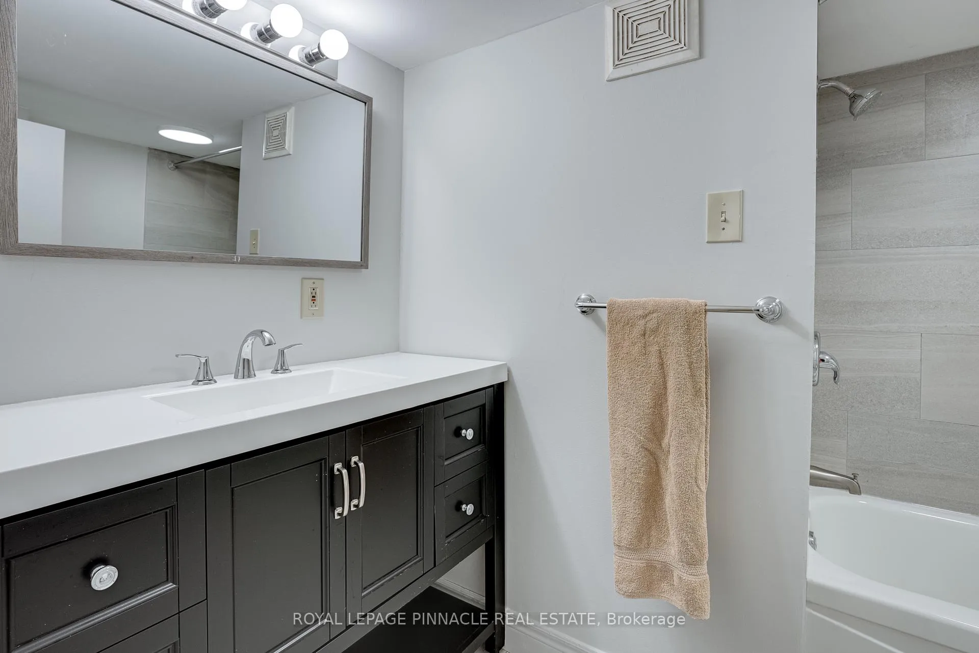 Photo 26 of 128 Geneva Street, St. Catharines, Downtown — HOMEH