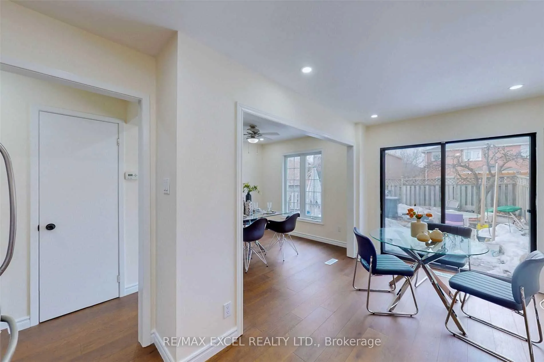 Photo 17 of 28 Karen Miles Crescent, Markham, Middlefield — HOMEH