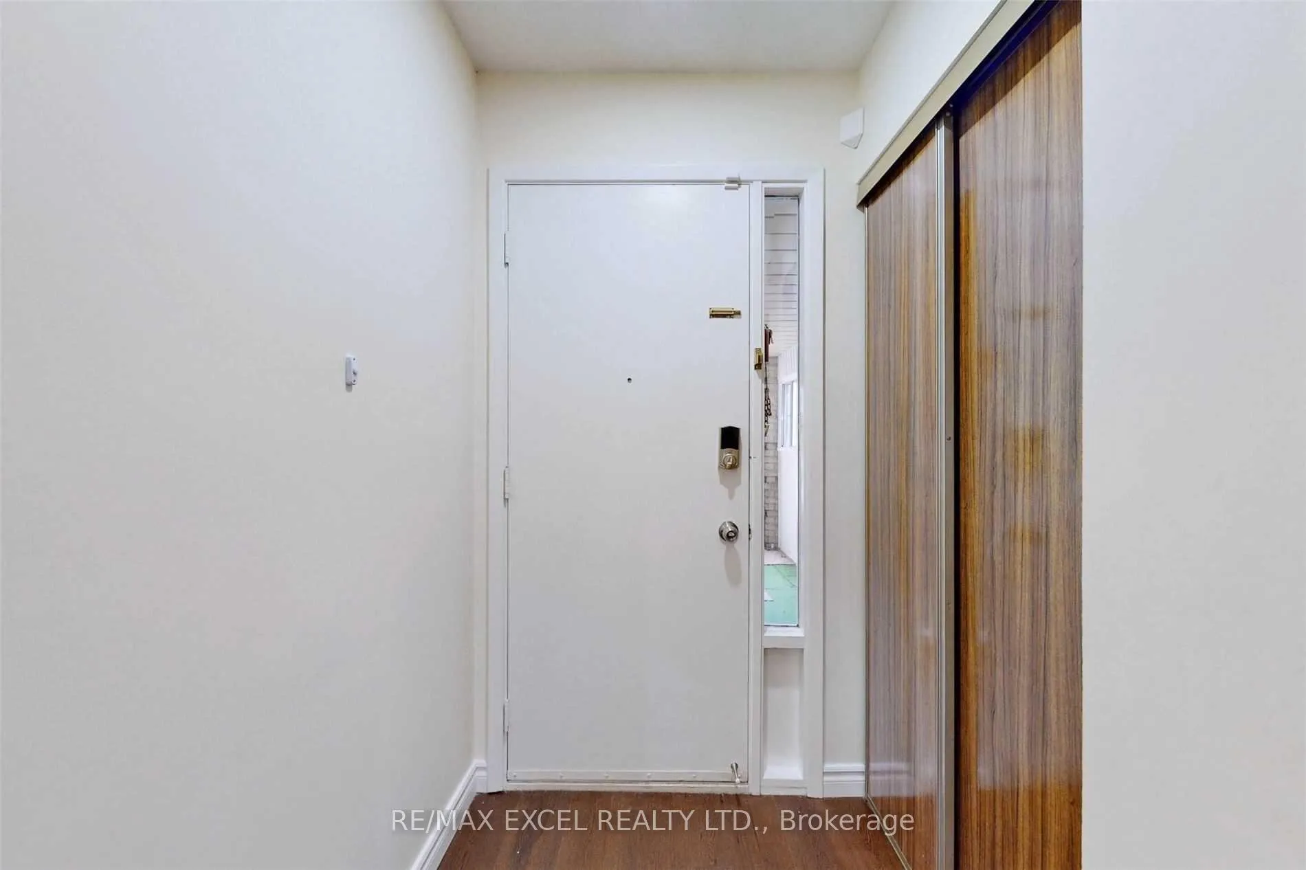 Photo 21 of 28 Karen Miles Crescent, Markham, Middlefield — HOMEH