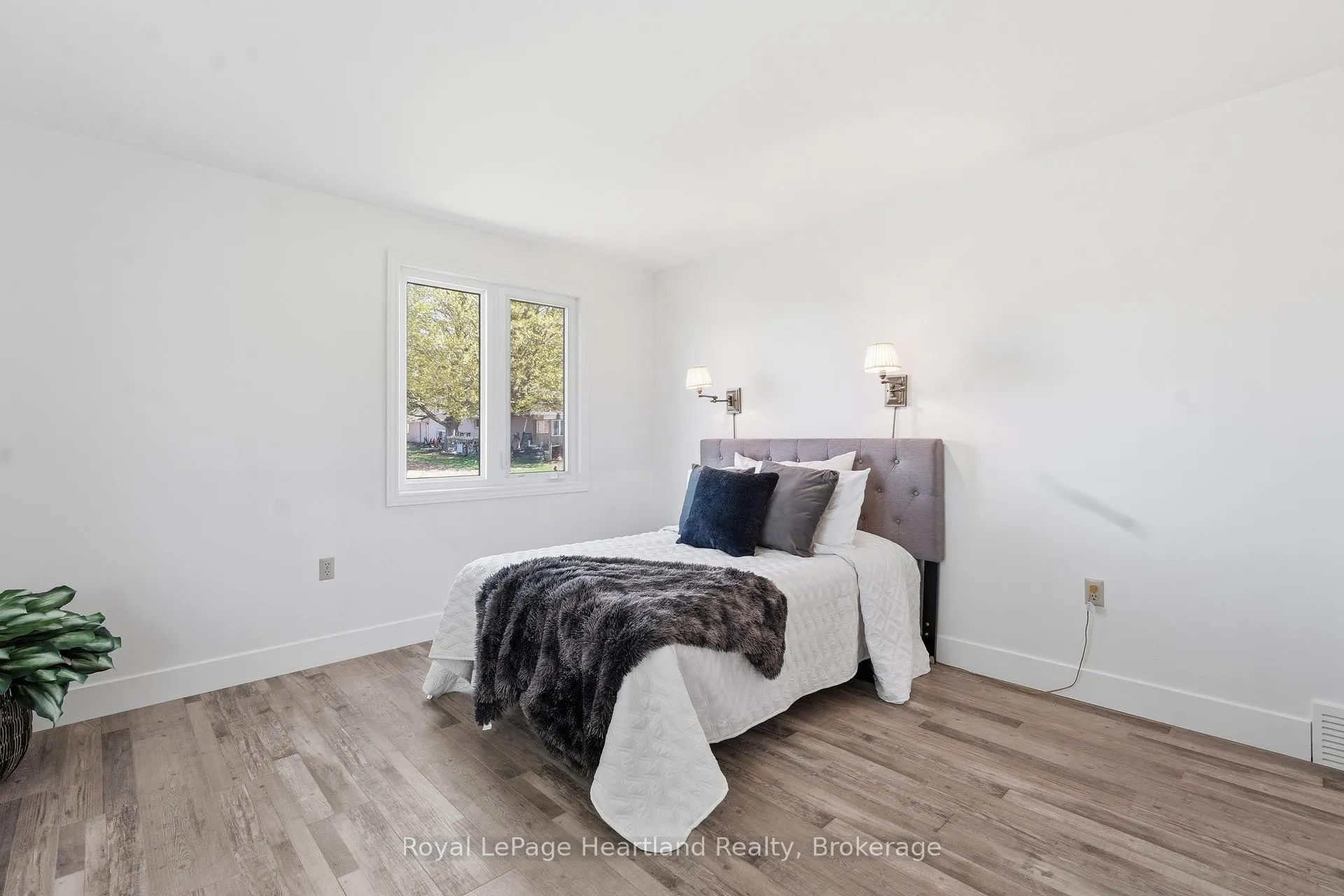 Photo 14 of 80157 Sharpes Creek Line, Central Huron, Goderich — HOMEH