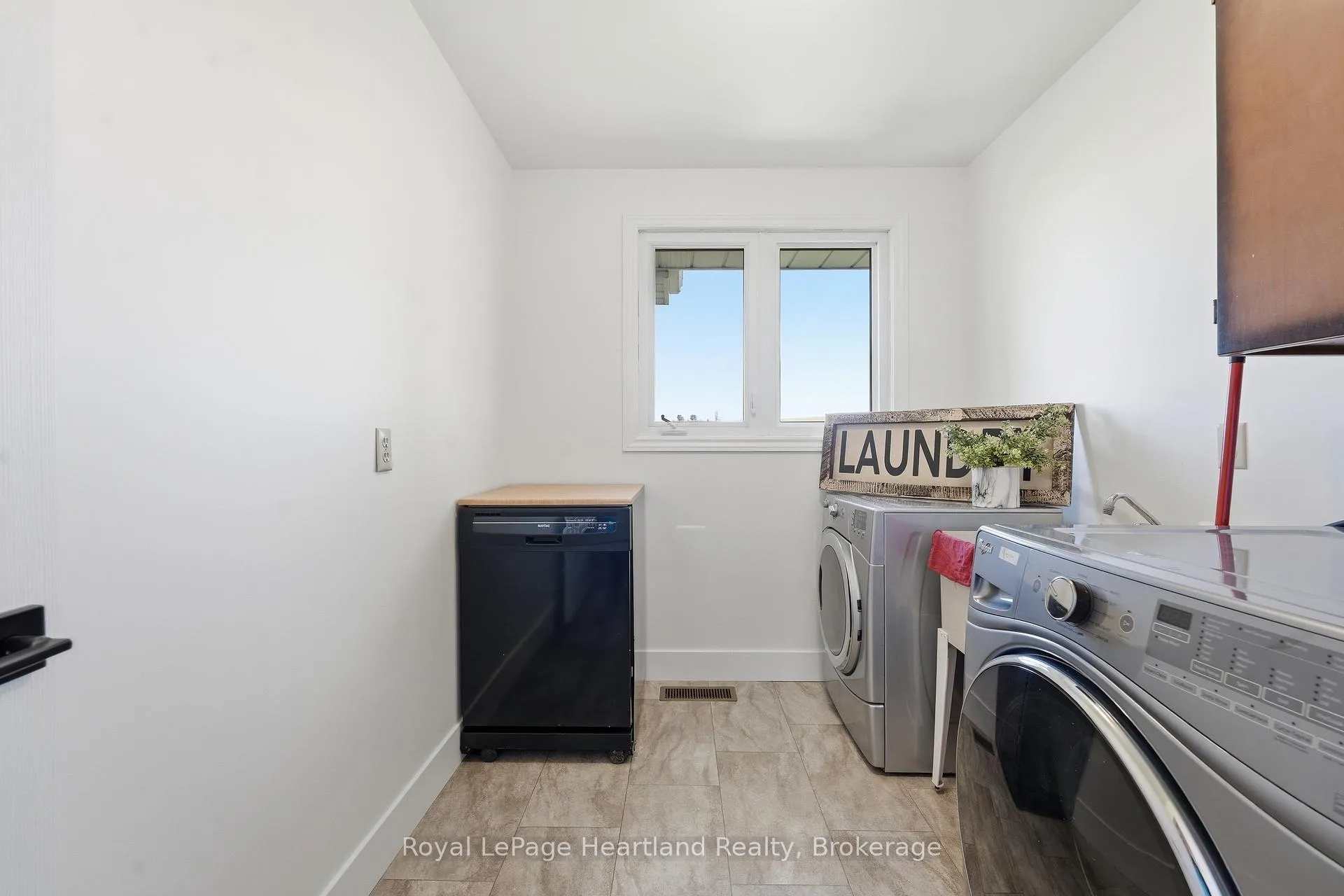 Photo 23 of 80157 Sharpes Creek Line, Central Huron, Goderich — HOMEH