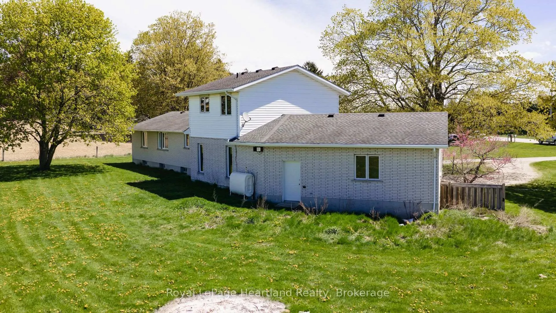 Photo 39 of 80157 Sharpes Creek Line, Central Huron, Goderich — HOMEH