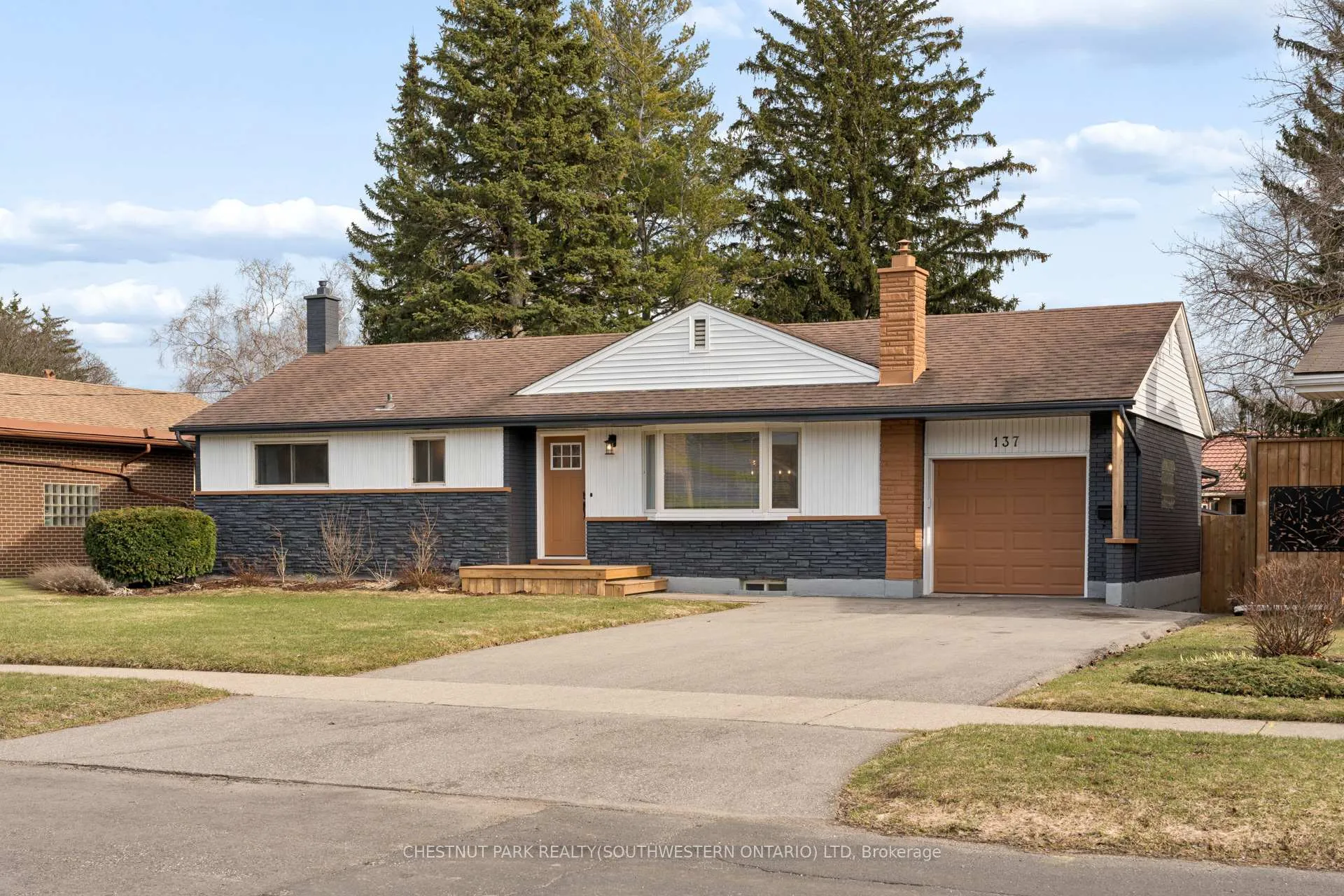 Photo 2 of 137 Donald Street, Kitchener — HOMEH