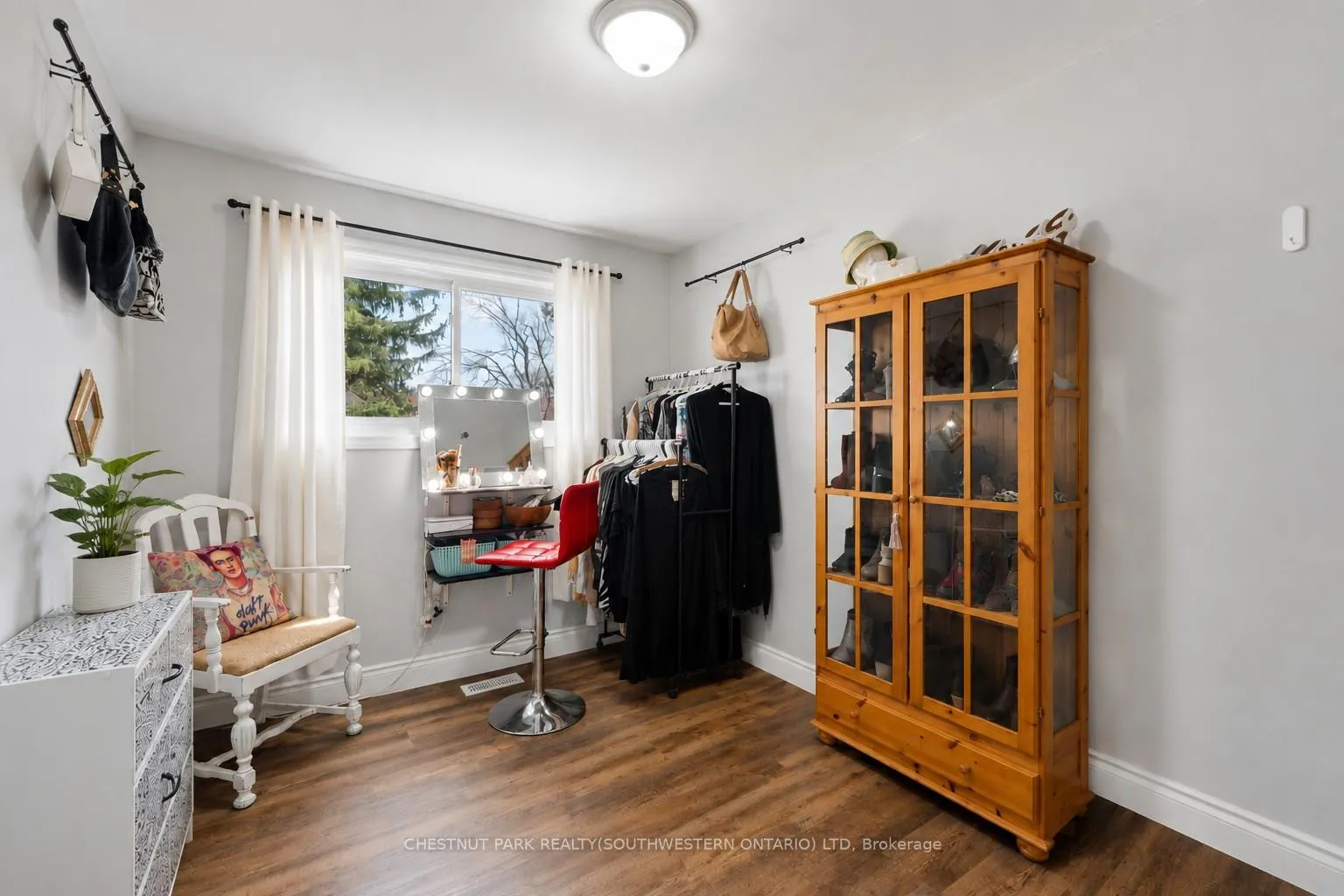 Photo 17 of 137 Donald Street, Kitchener — HOMEH