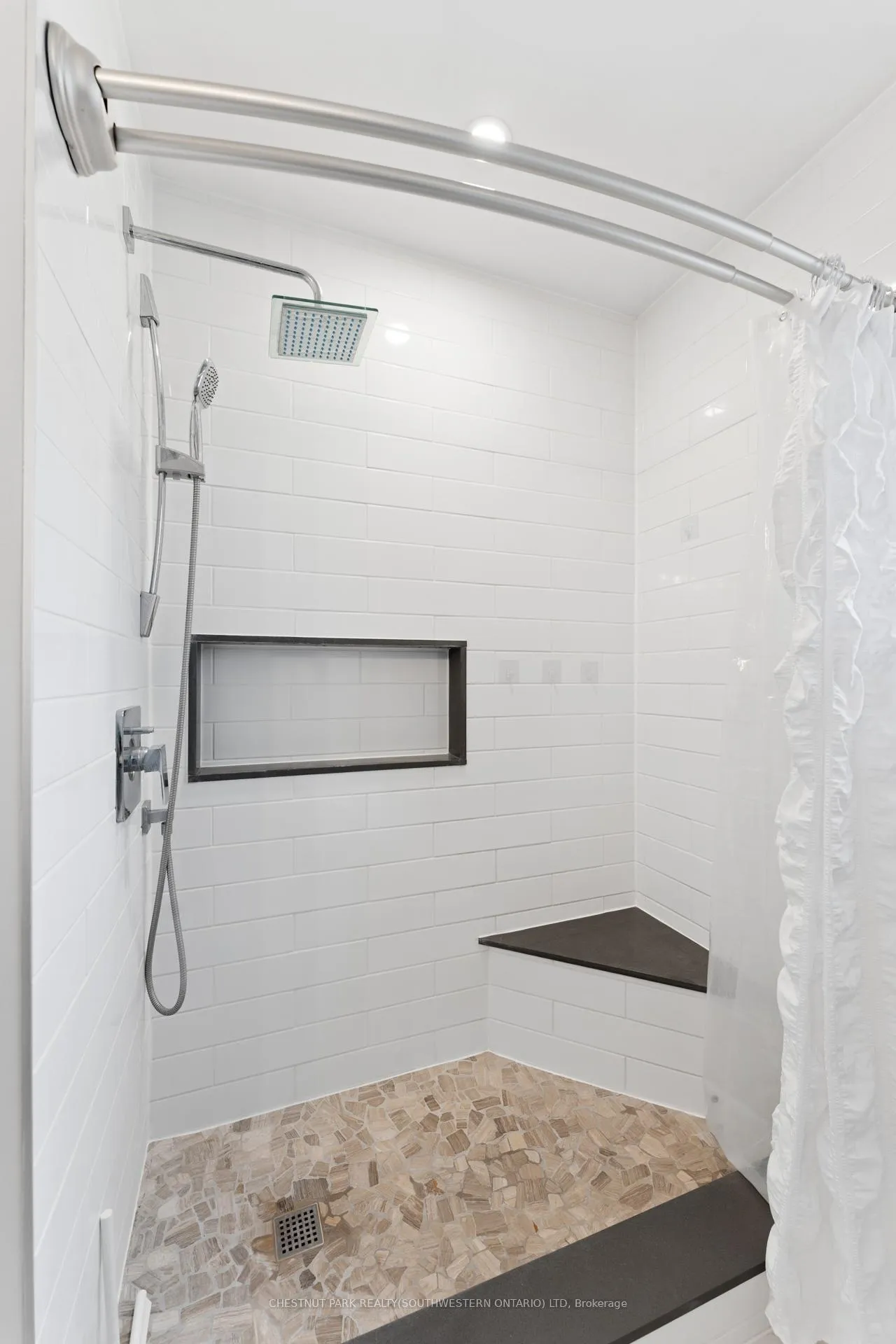 Photo 19 of 137 Donald Street, Kitchener — HOMEH