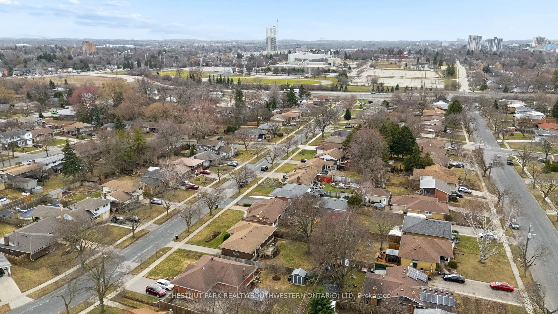 Photo 35 of 137 Donald Street, Kitchener — HOMEH