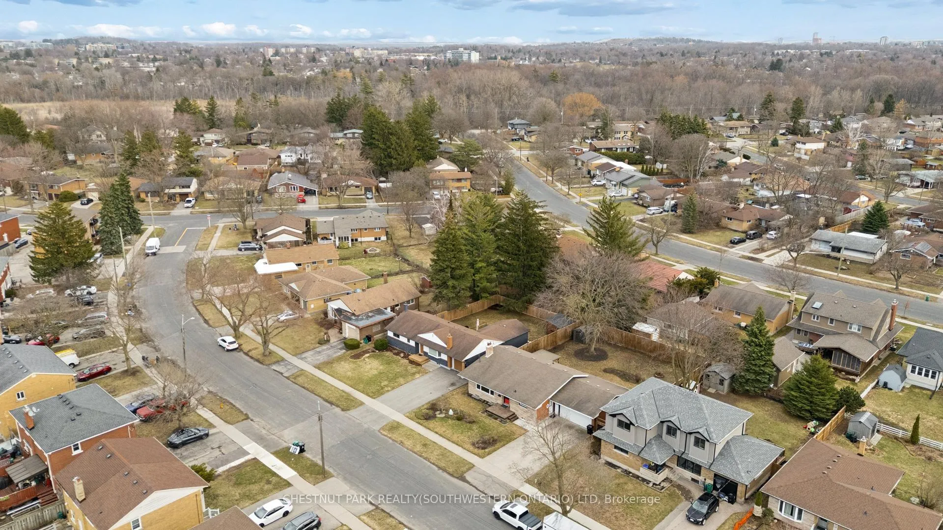 Photo 37 of 137 Donald Street, Kitchener — HOMEH