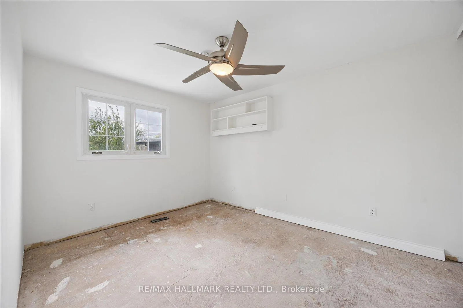 Photo 20 of 95 Booth Drive, Whitchurch-Stouffville, Stouffville — HOMEH