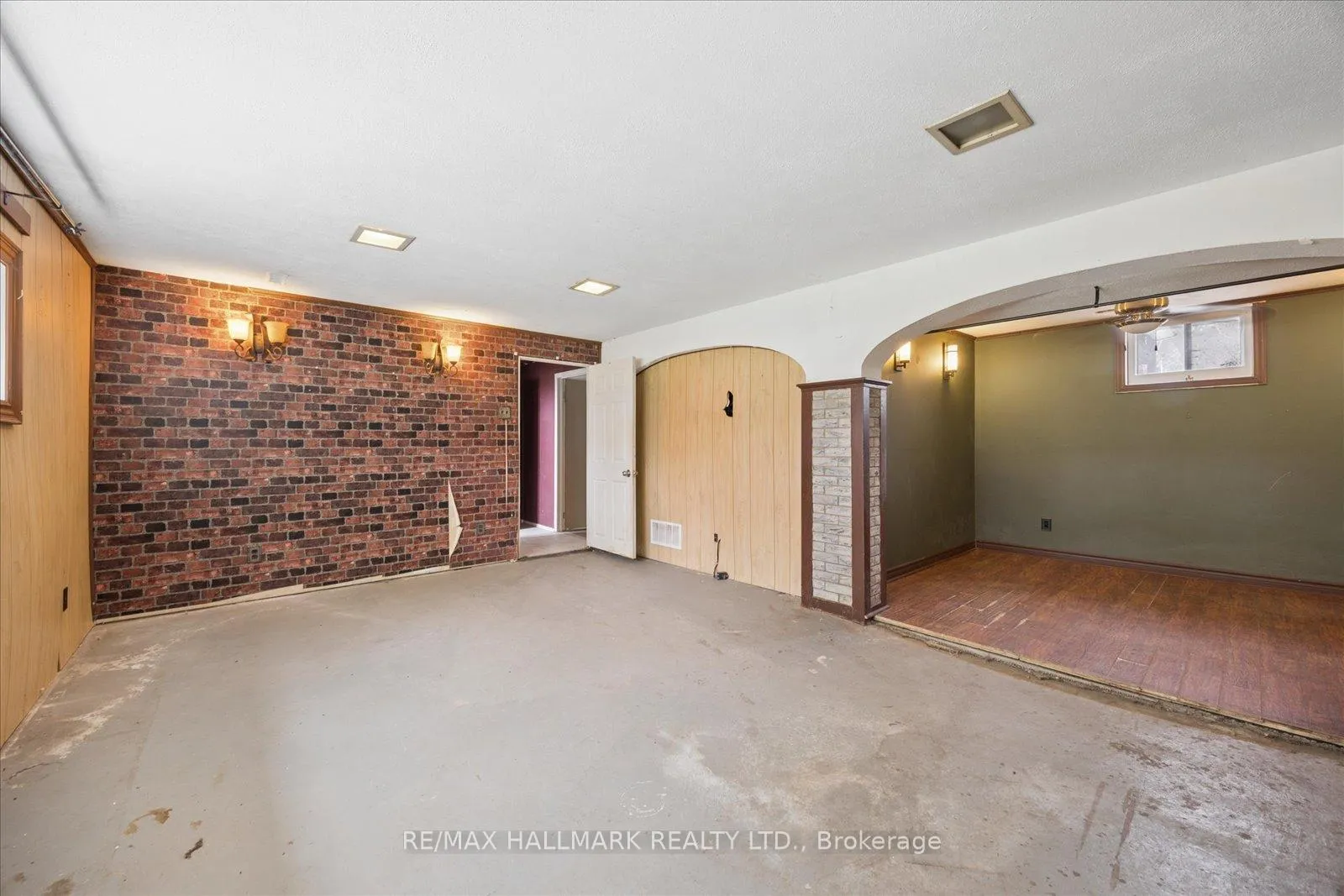 Photo 25 of 95 Booth Drive, Whitchurch-Stouffville, Stouffville — HOMEH