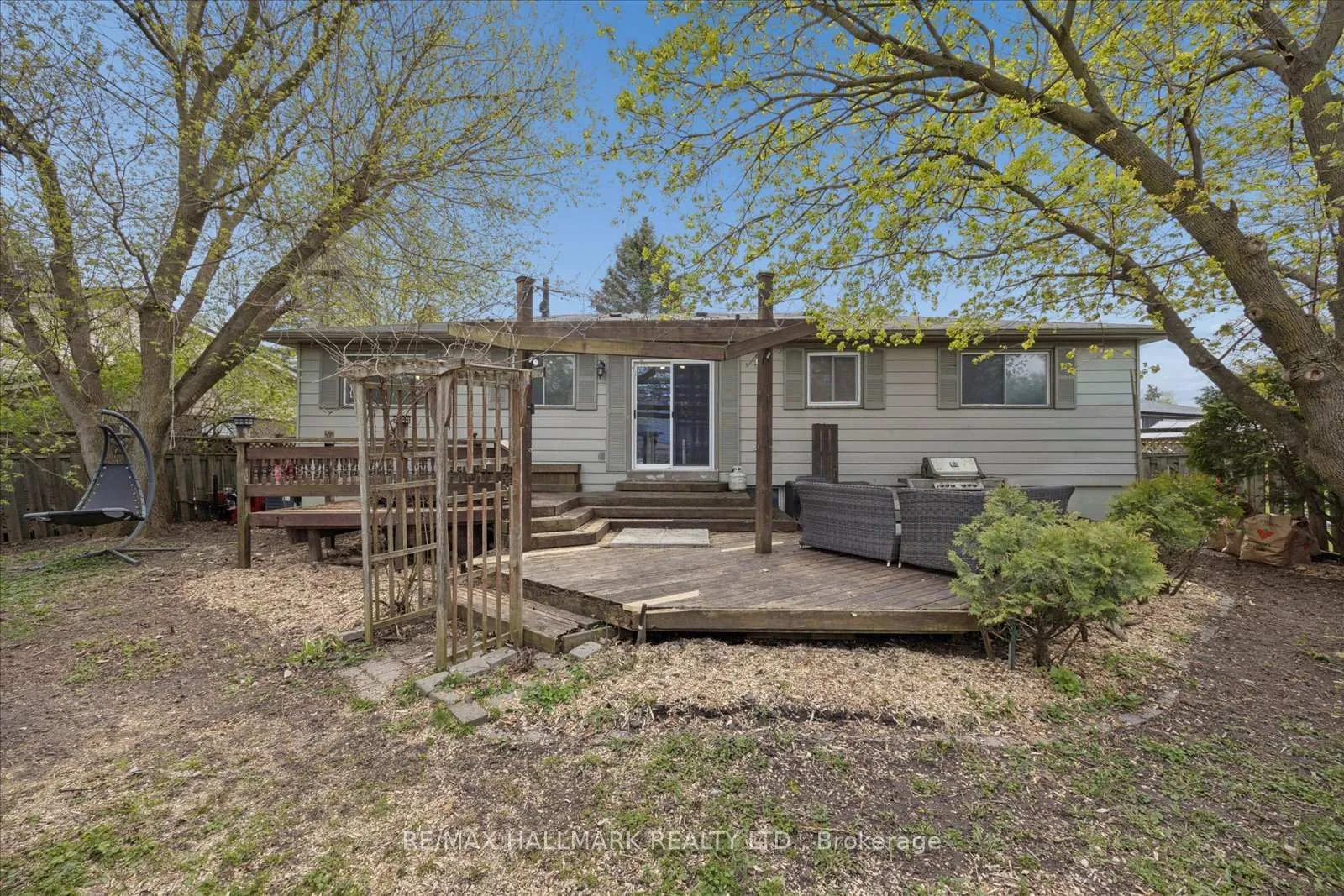 Photo 32 of 95 Booth Drive, Whitchurch-Stouffville, Stouffville — HOMEH