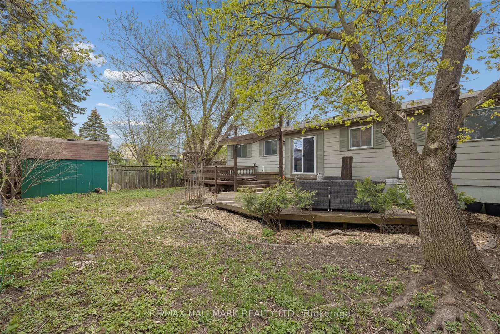 Photo 33 of 95 Booth Drive, Whitchurch-Stouffville, Stouffville — HOMEH