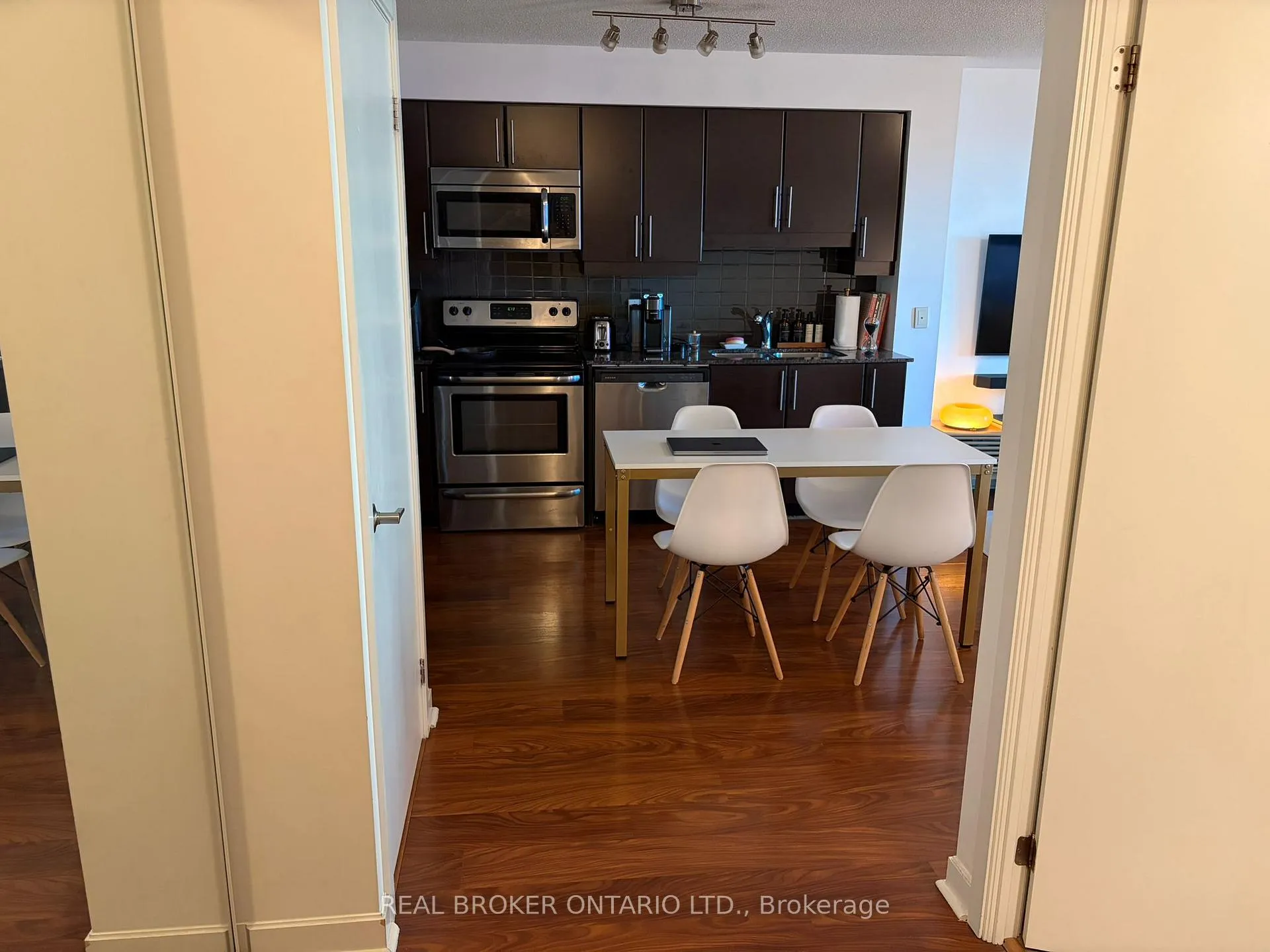 Photo 6 of Unit 1307, 33 Bay Street, Toronto, Waterfront Communities — HOMEH
