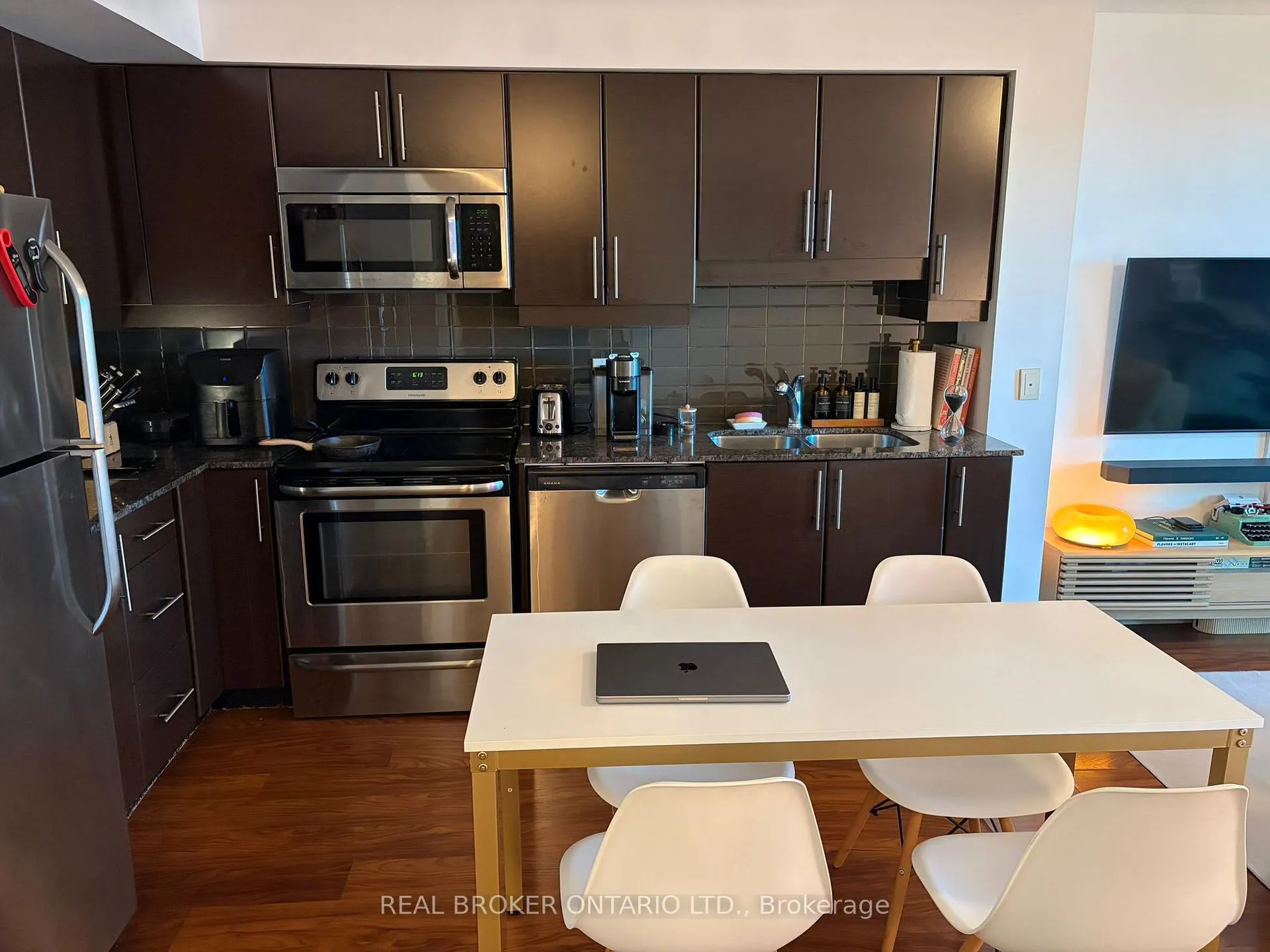 Photo 9 of Unit 1307, 33 Bay Street, Toronto, Waterfront Communities — HOMEH