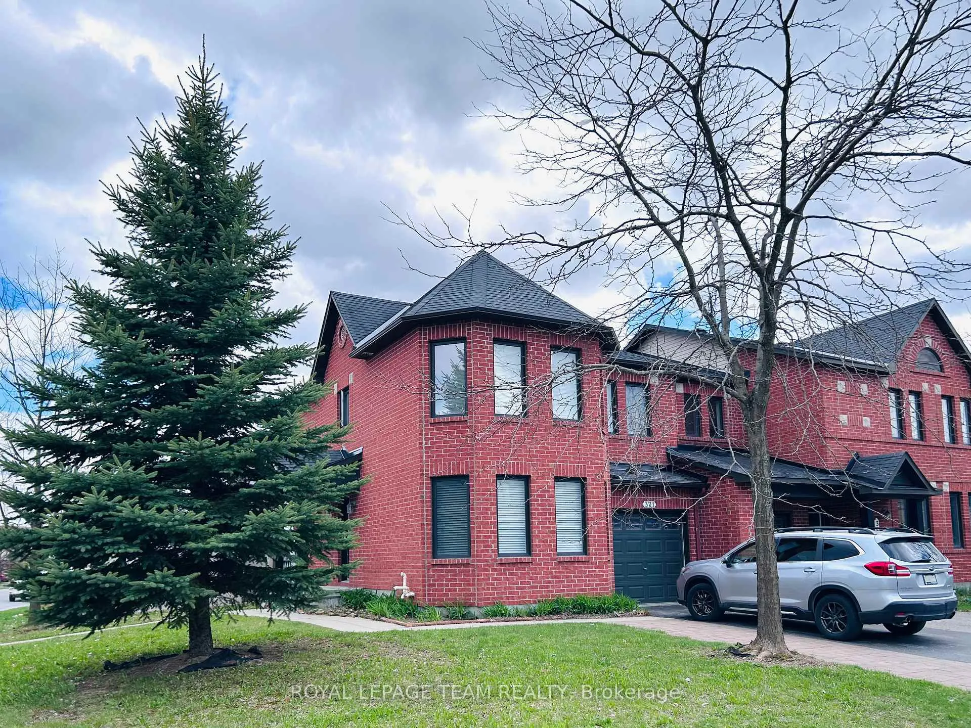 Photo 4 of 371 Balinroan Crescent, Ottawa, Barrhaven - Strandherd — HOMEH