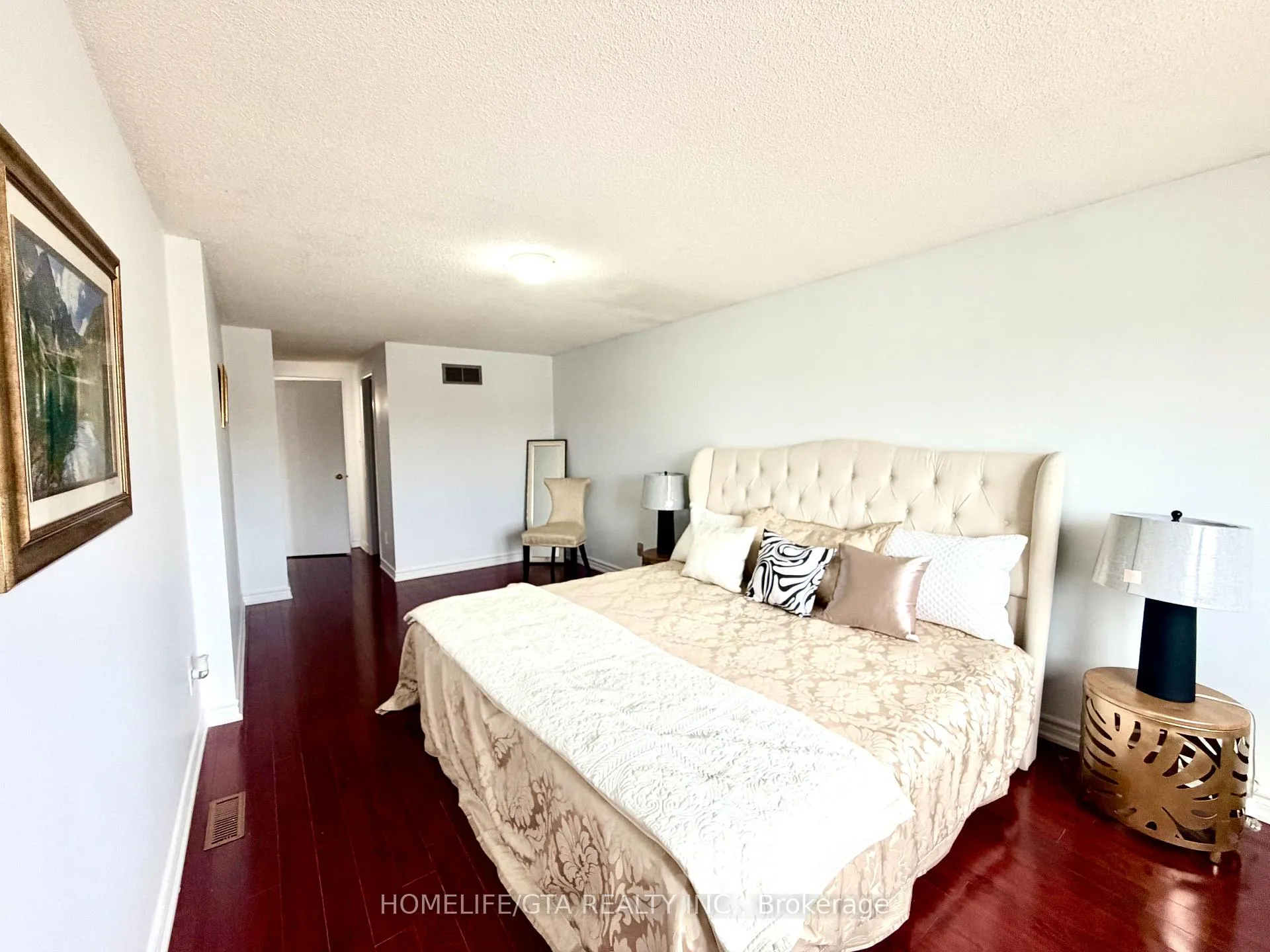 Photo 7 of 12 Grayson Crescent, Scarborough, Rouge — HOMEH