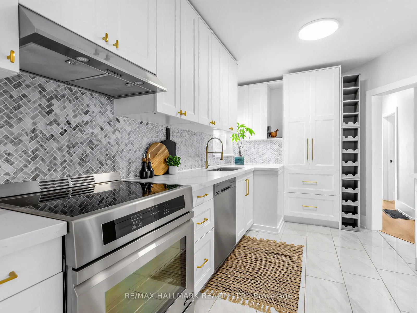 Photo 14 of 1 Ferncliff Court, Toronto, O'Connor-Parkview — HOMEH
