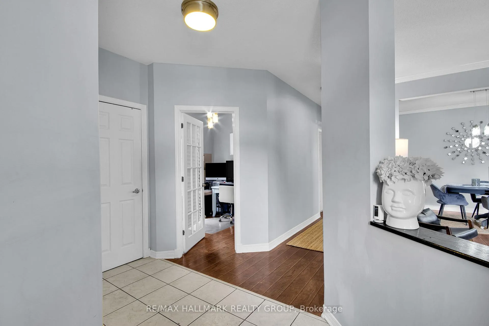 Photo 4 of 4362 Rainforest Drive, Ottawa, Riverside South/Gloucester Glen — HOMEH