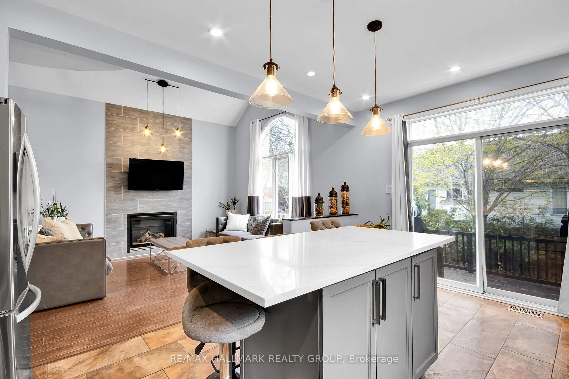 Photo 12 of 4362 Rainforest Drive, Ottawa, Riverside South/Gloucester Glen — HOMEH