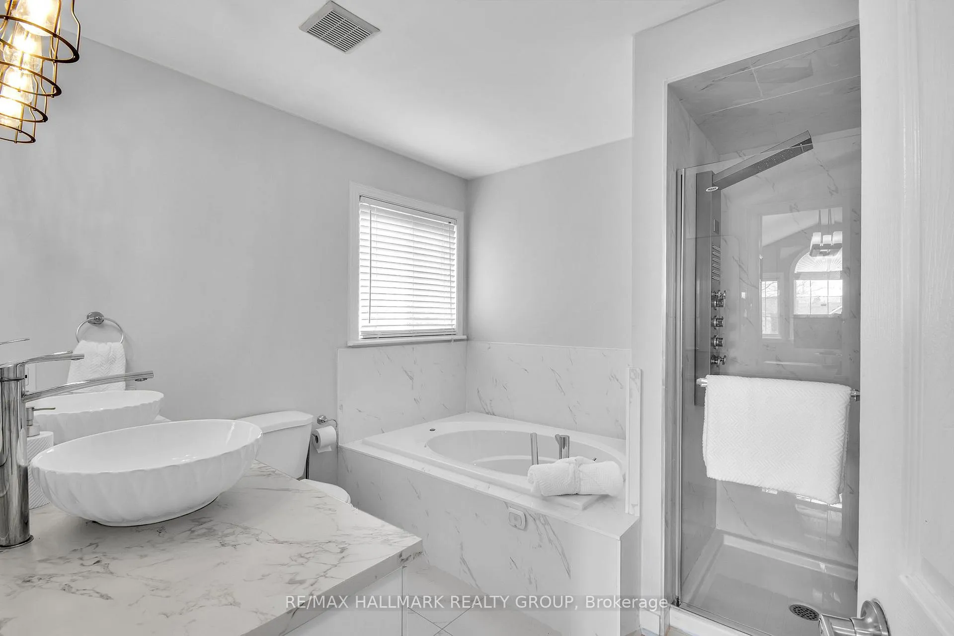 Photo 25 of 4362 Rainforest Drive, Ottawa, Riverside South/Gloucester Glen — HOMEH