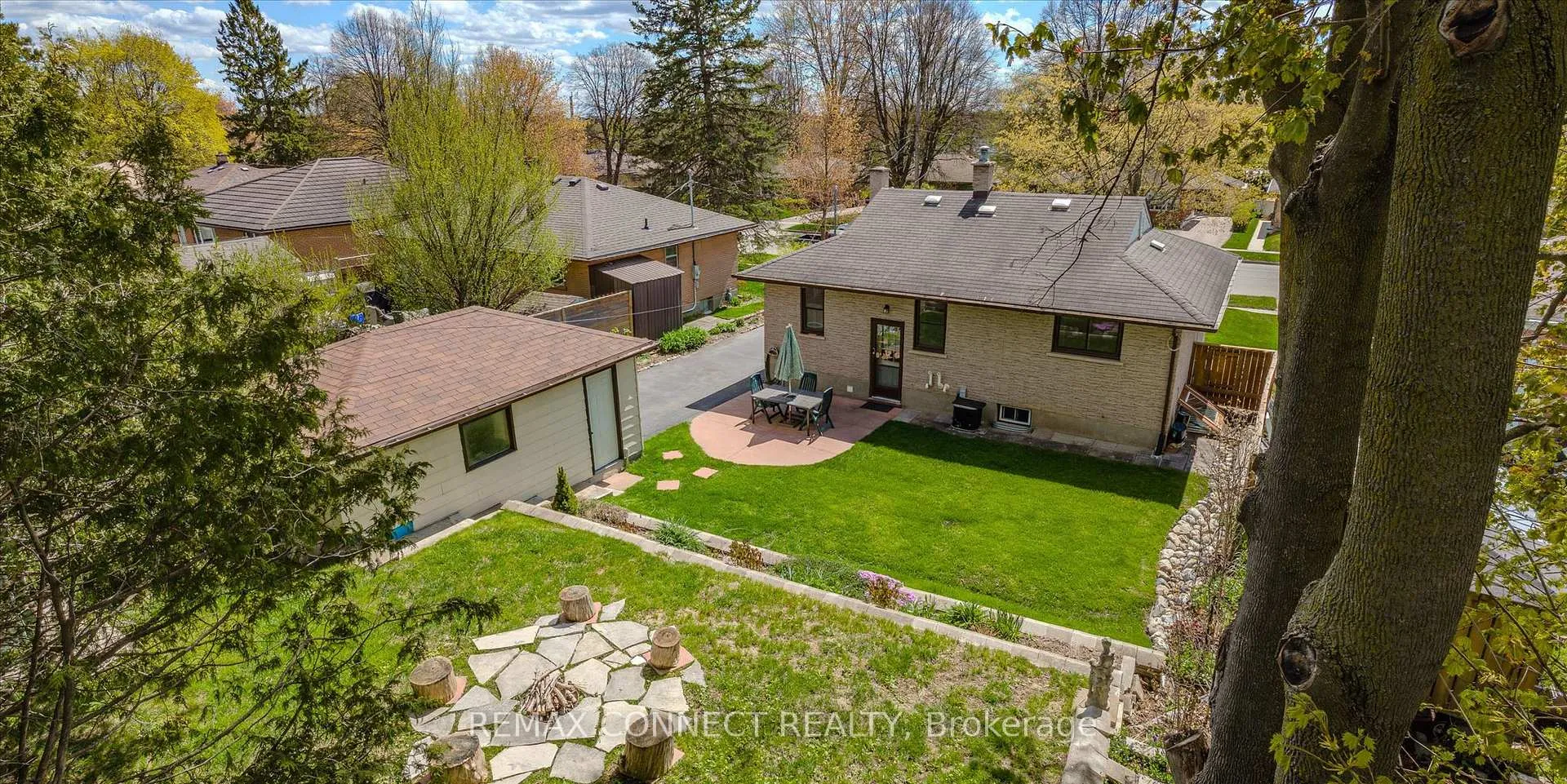 Photo 5 of 59 Knightswood Boulevard, Guelph, Riverside Park — HOMEH