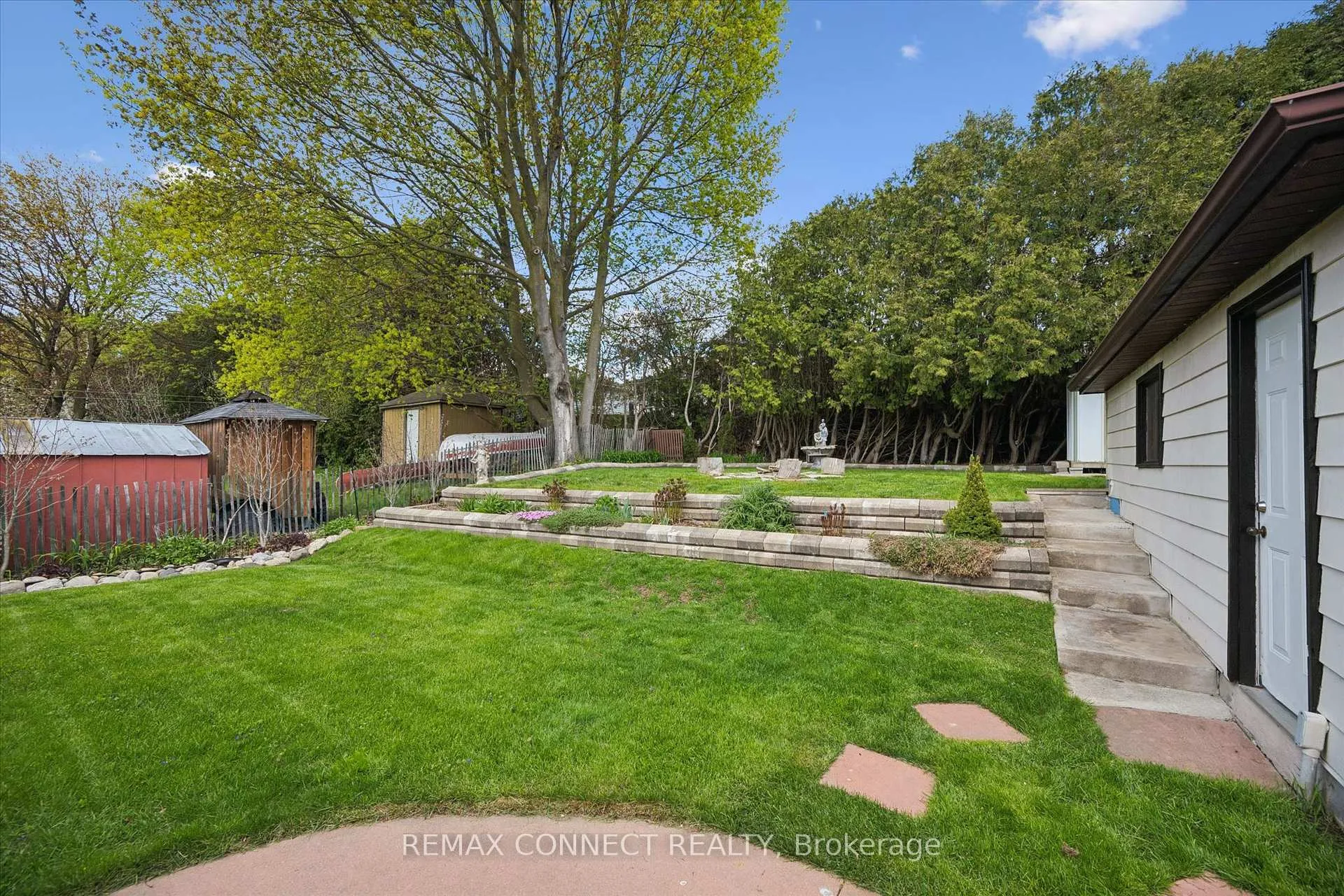 Photo 41 of 59 Knightswood Boulevard, Guelph, Riverside Park — HOMEH